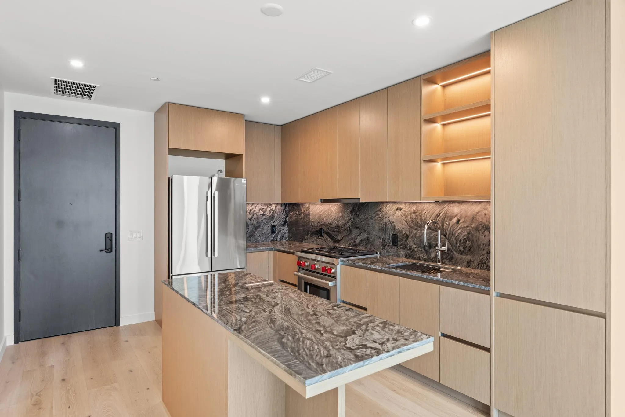 Photo 3 of 610 DAVIS ST #3303