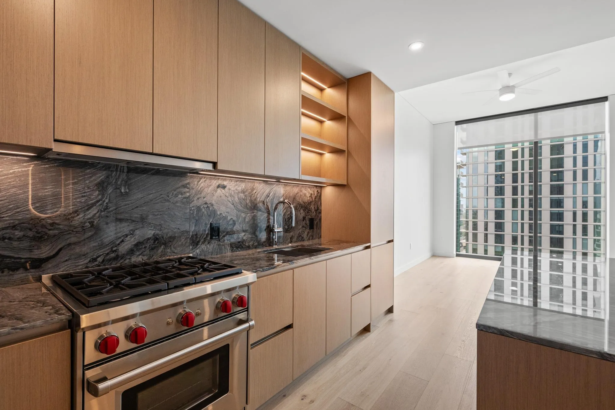 Photo 2 of 610 DAVIS ST #3303