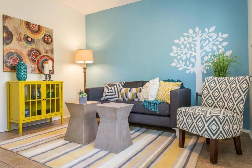 Photo 3 of 3405 HELMS ST #204