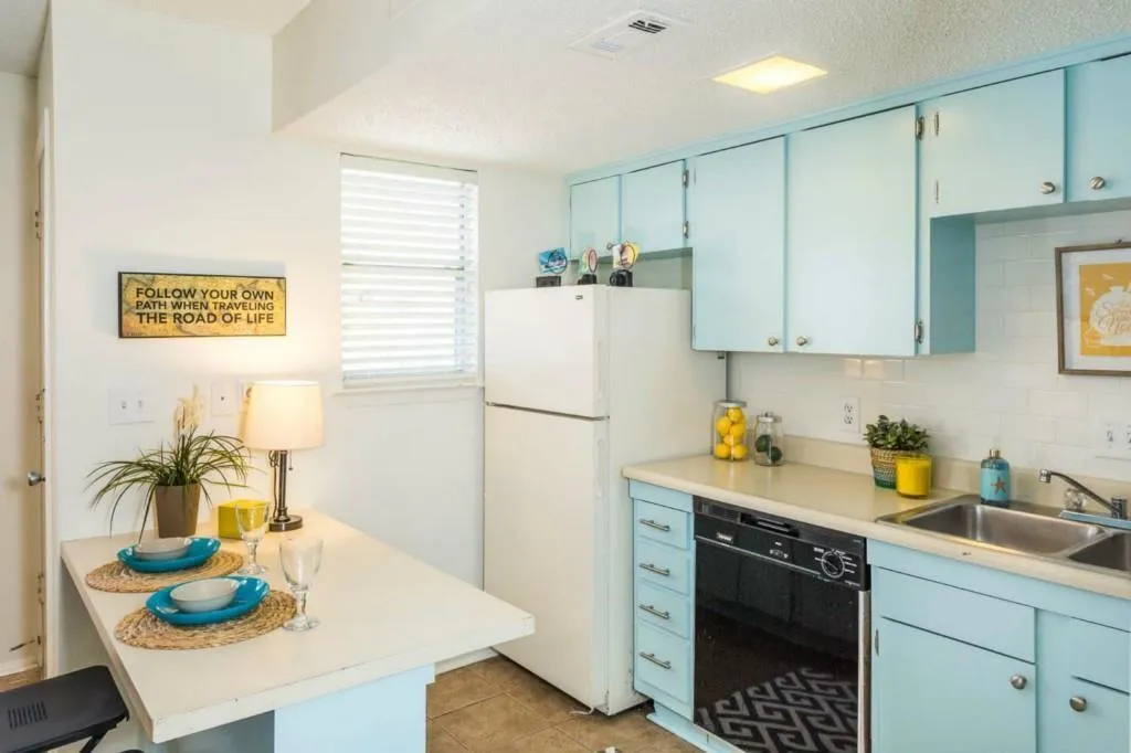Photo 2 of 3405 HELMS ST #204