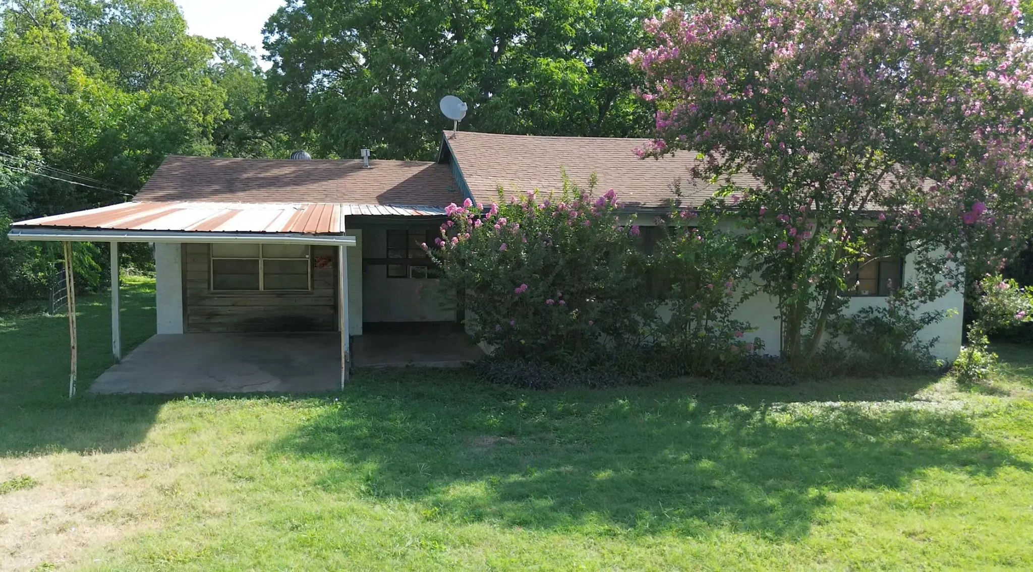 Photo 5 of 1806 FORTVIEW RD