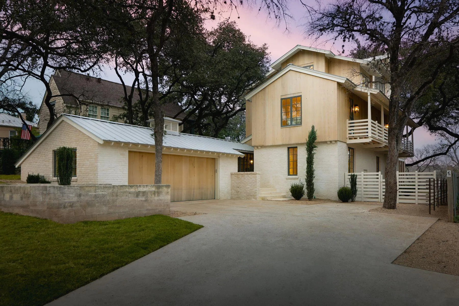 Photo of 1012 GASTON AVE, Austin, 78703