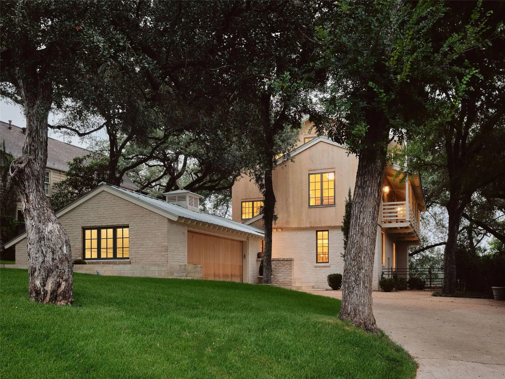 Photo of 1012 GASTON AVE, Austin, TX, 78703