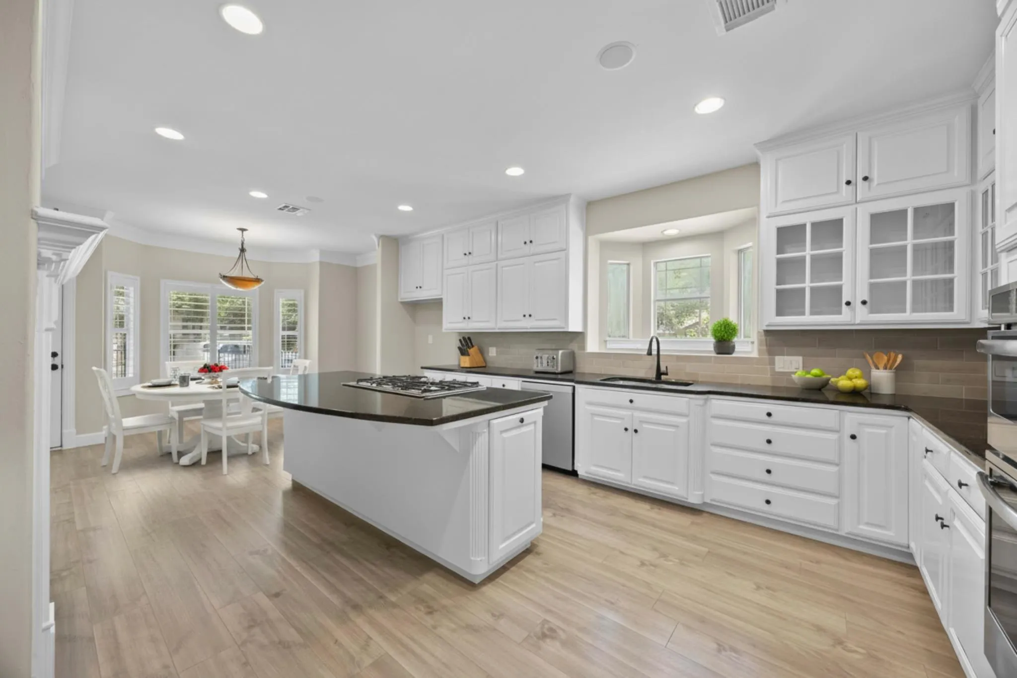 Photo 2 of 4801 INTERLACHEN LN
