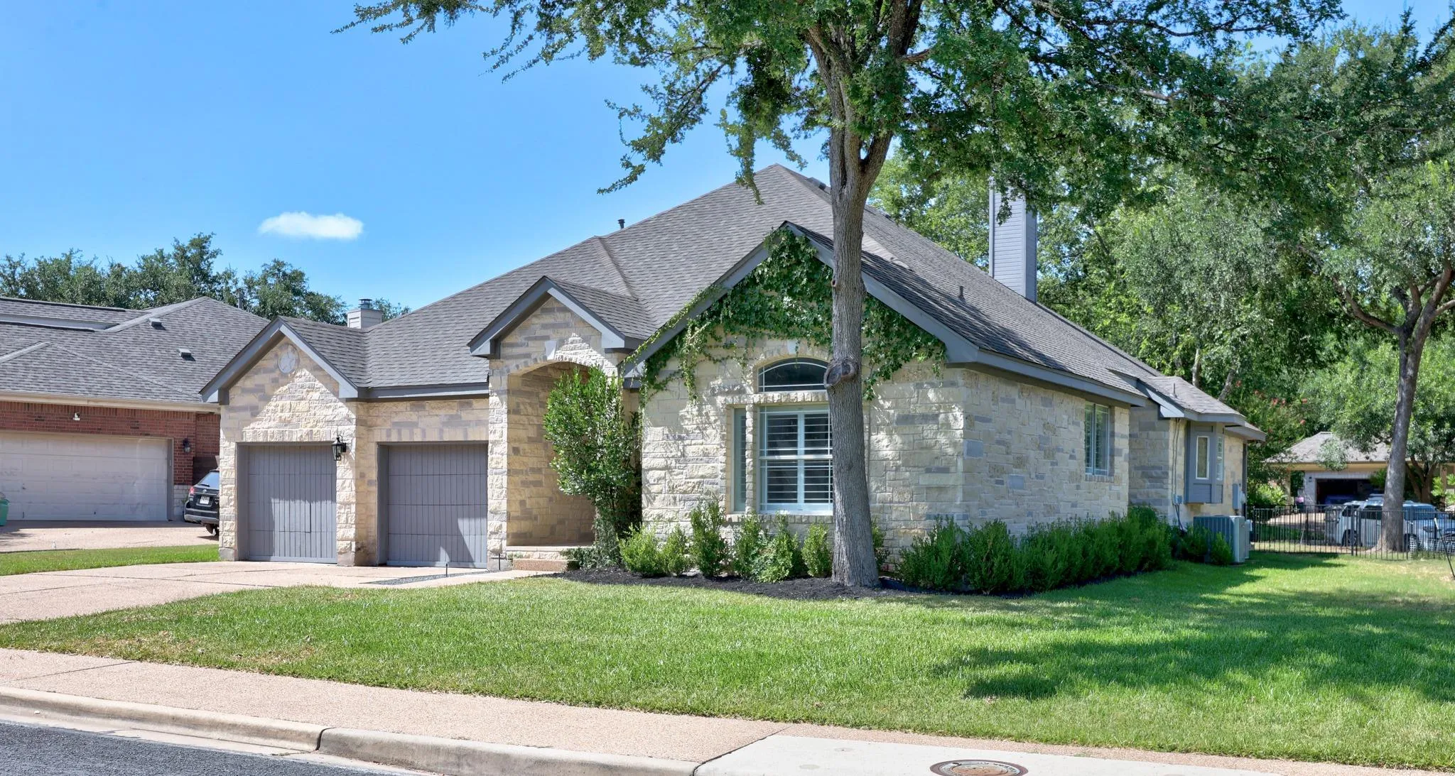 Photo of 4801 INTERLACHEN LN, Austin, TX, 78747