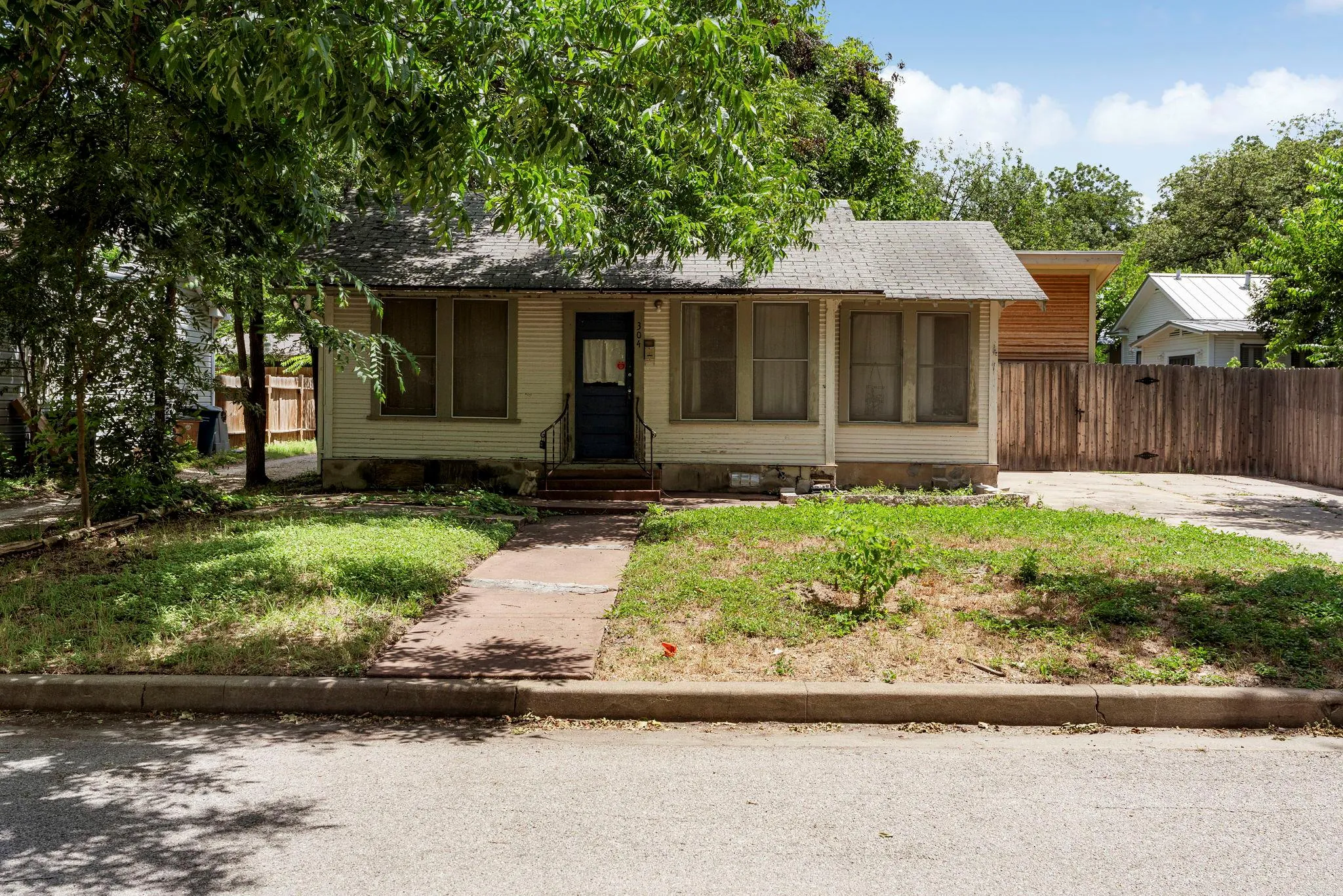 Photo of 304 W 42ND ST, Austin, TX, 78751