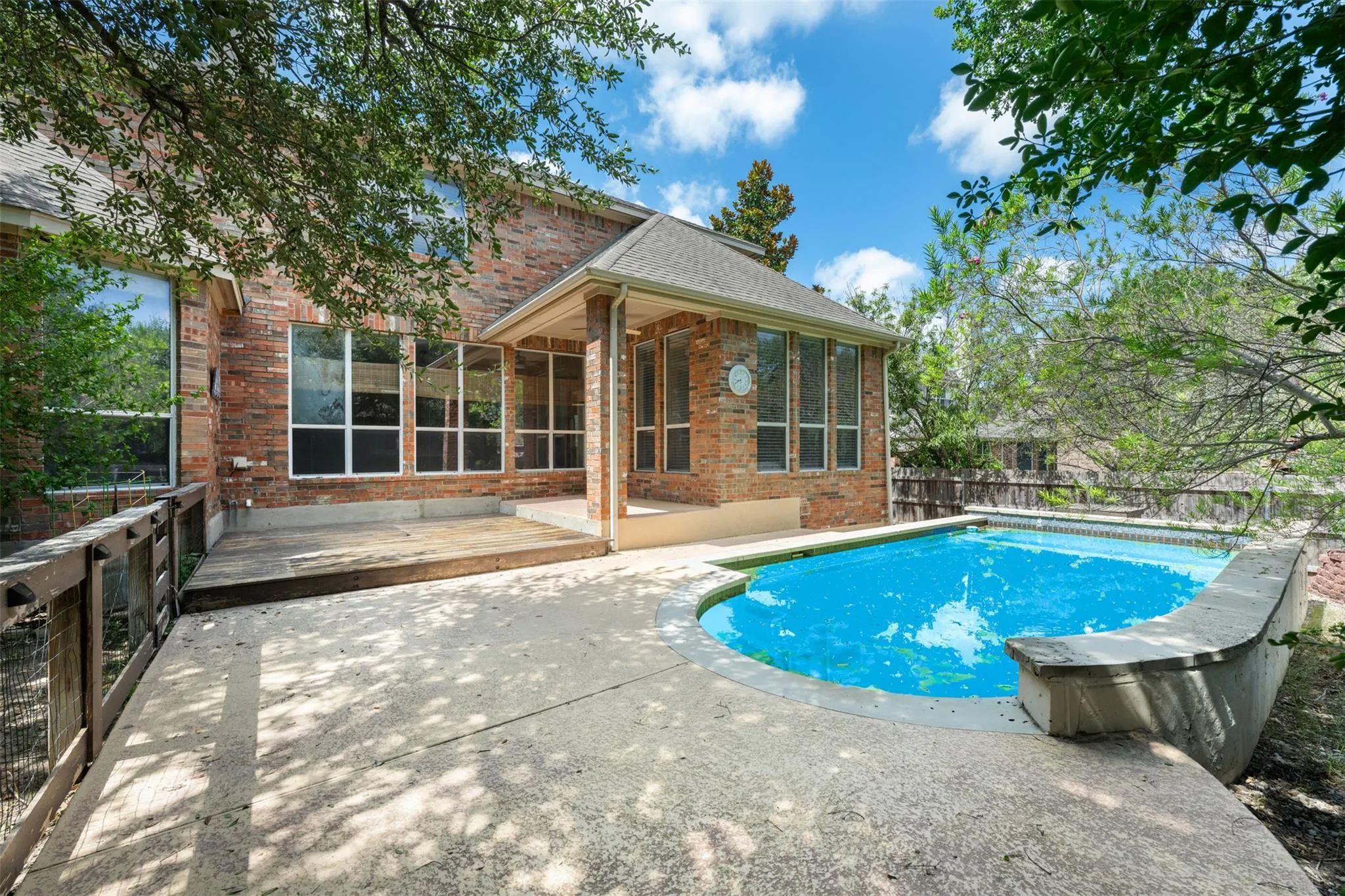 Photo 2 of 2238 FERNSPRING DR