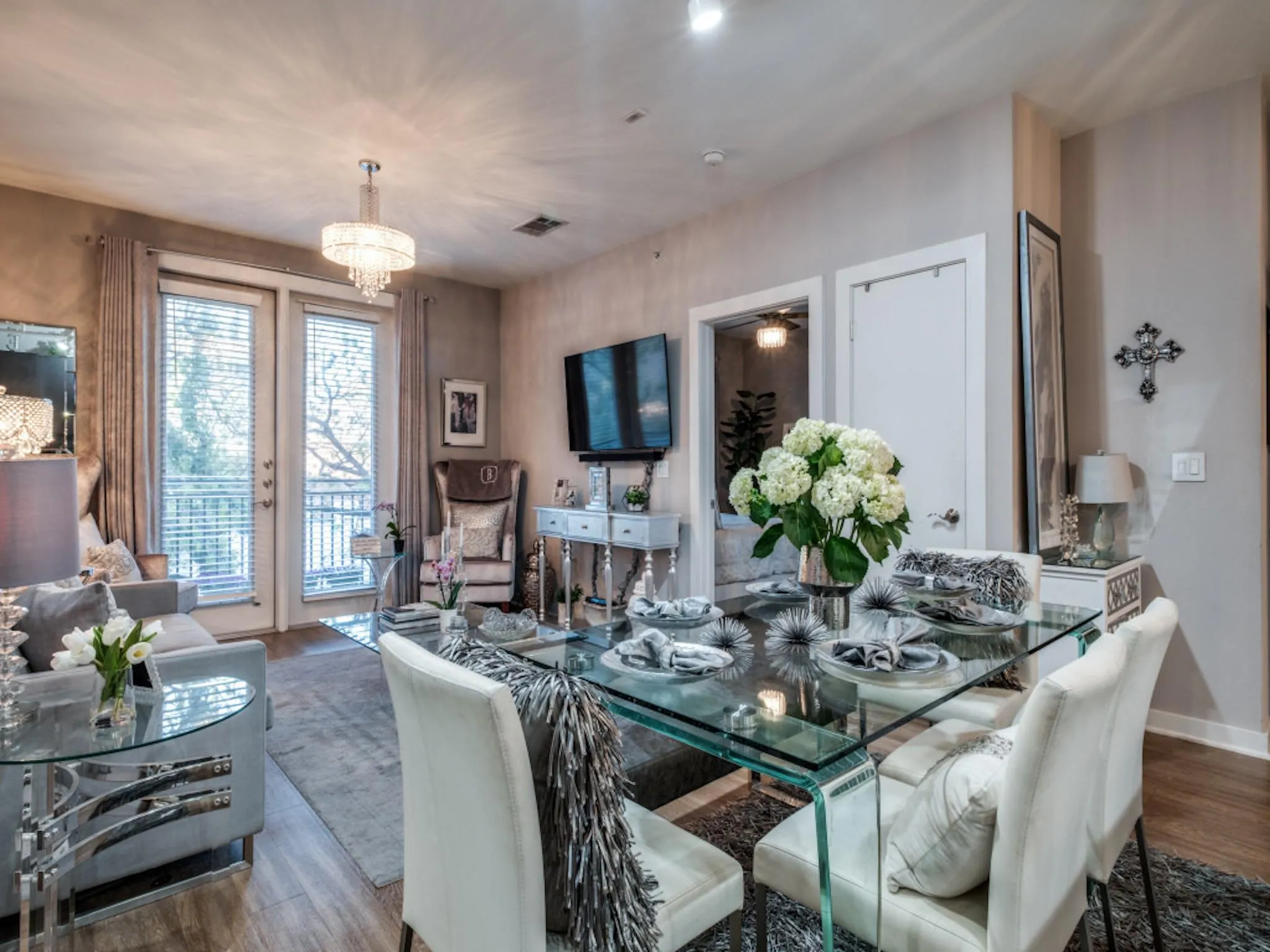 Photo 4 of 1900 BARTON SPRINGS RD #5037
