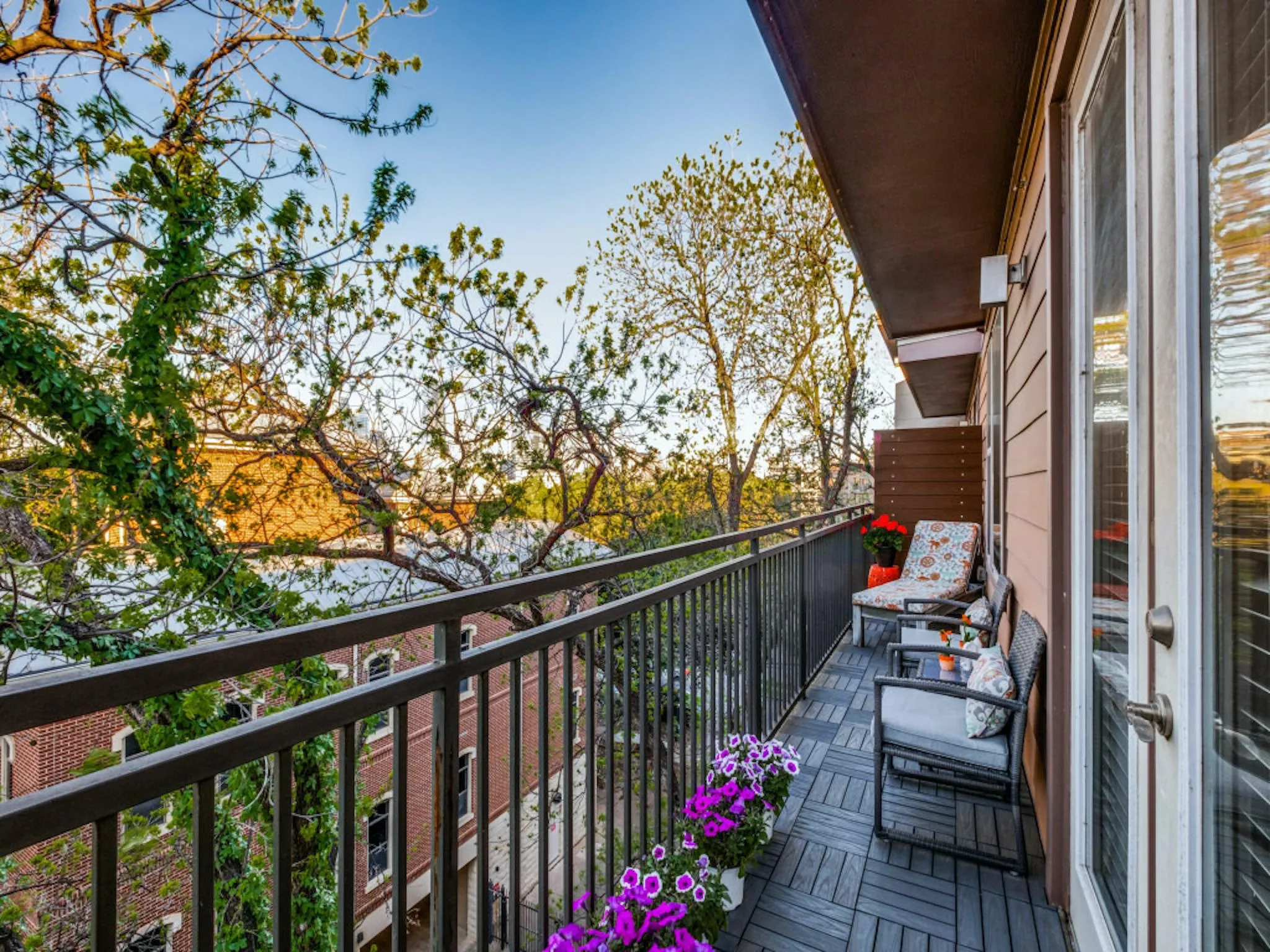 Photo of 1900 BARTON SPRINGS RD #5037, Austin, TX, 78704