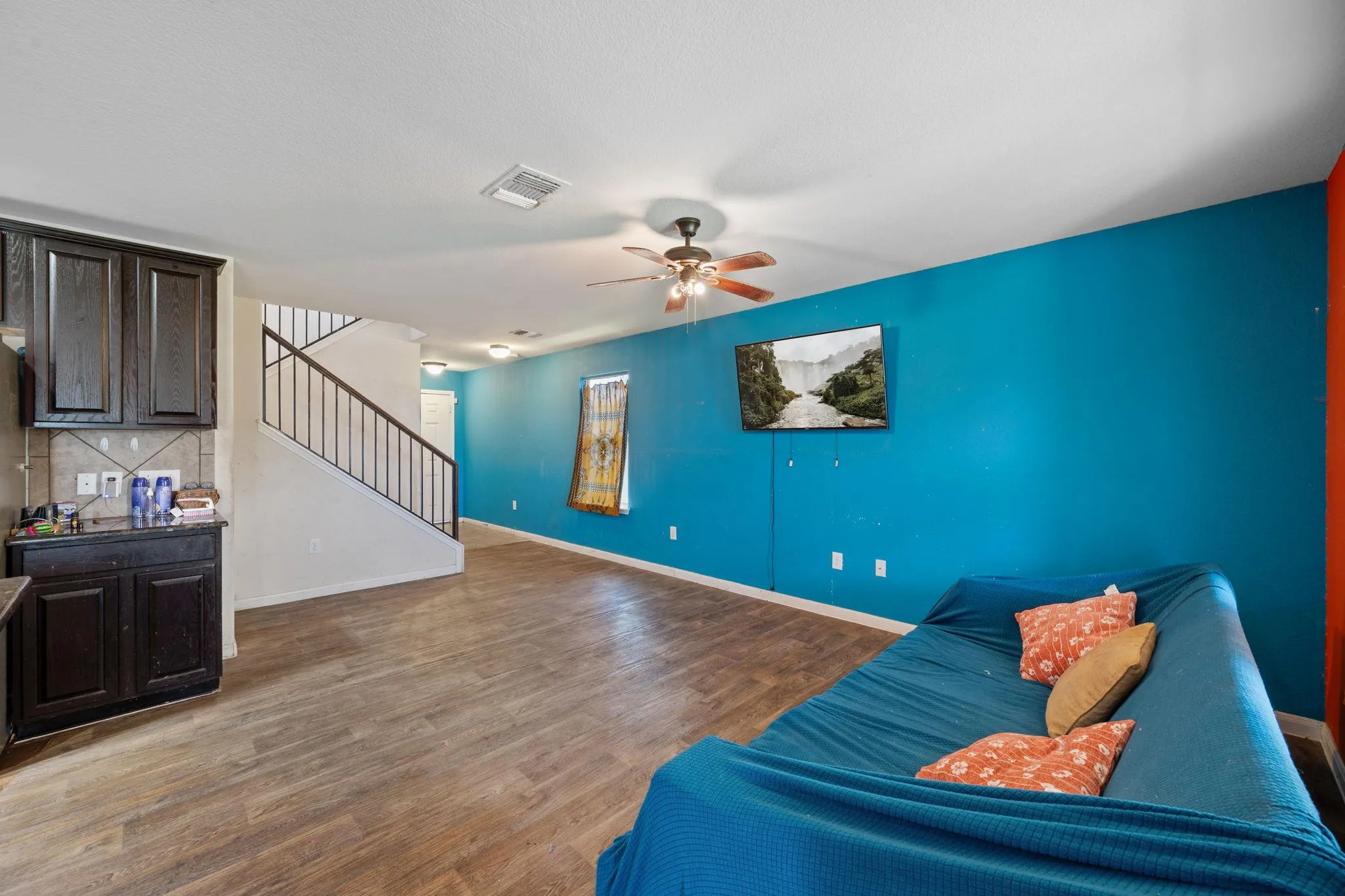 Photo 5 of 12115 WALTER VAUGHN DR