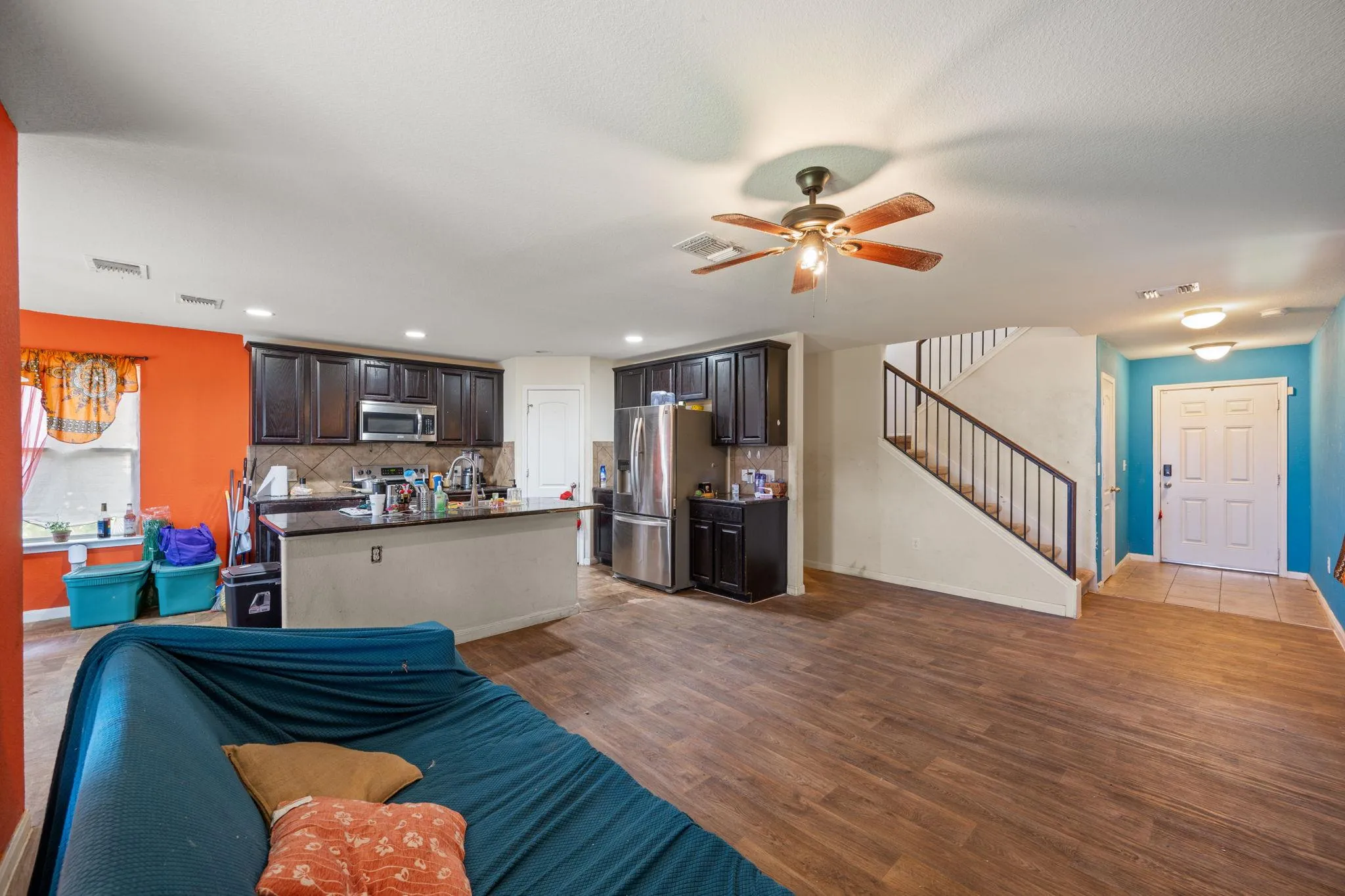 Photo 4 of 12115 WALTER VAUGHN DR