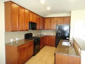 Photo 4 of 15008 FERNHILL DR
