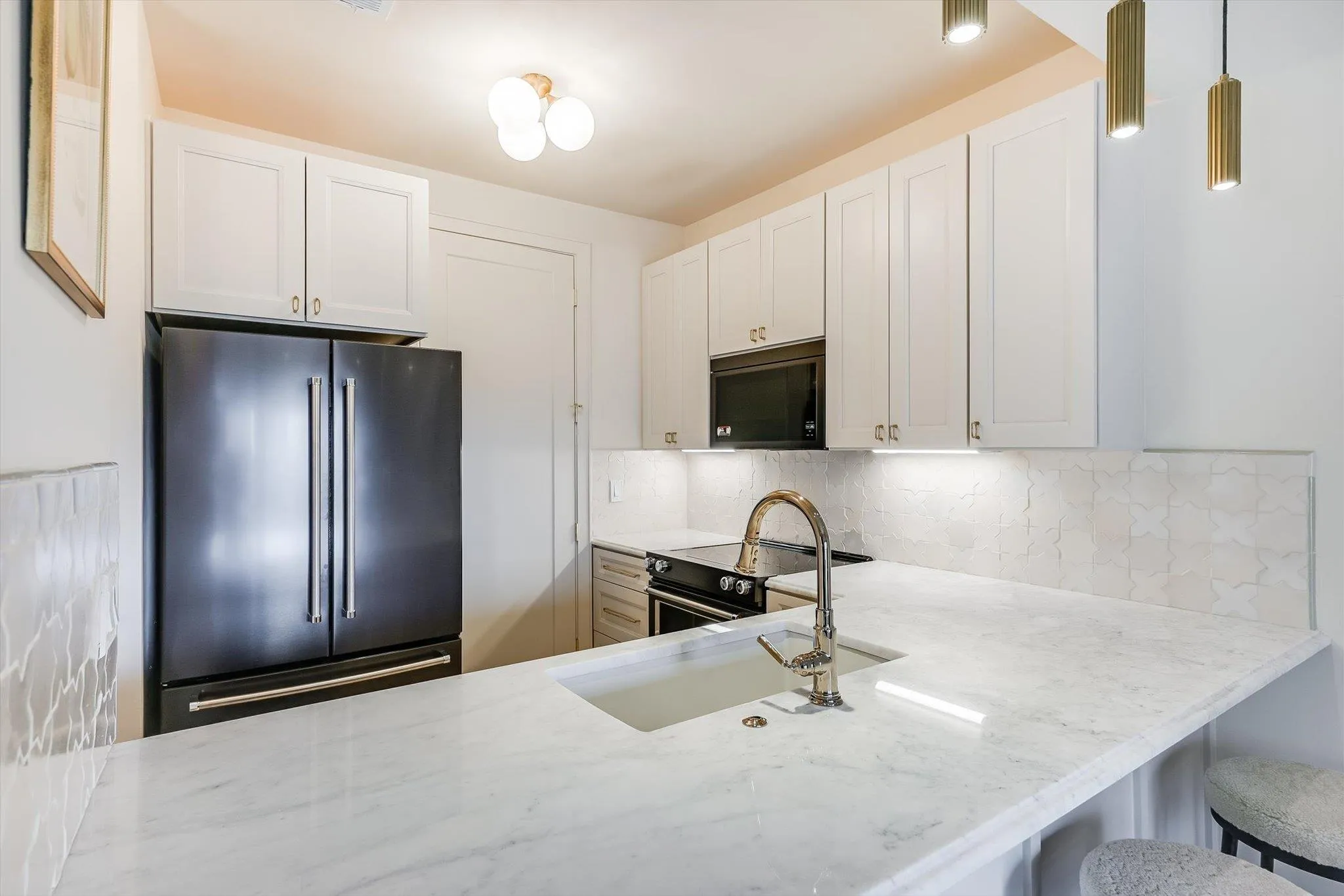 Photo 2 of 802 S 1ST ST #207