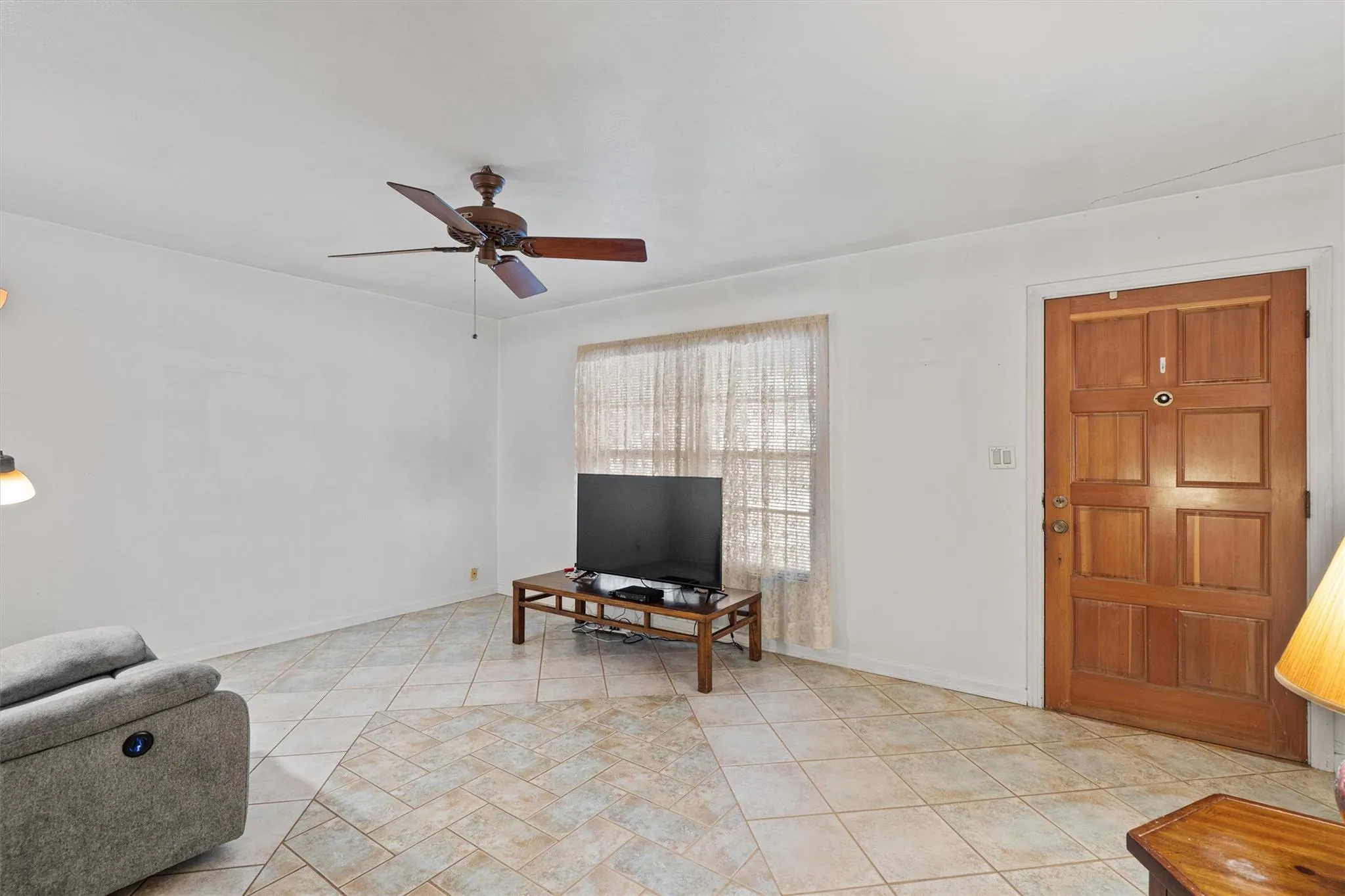 Photo 4 of 3311 BENGSTON ST