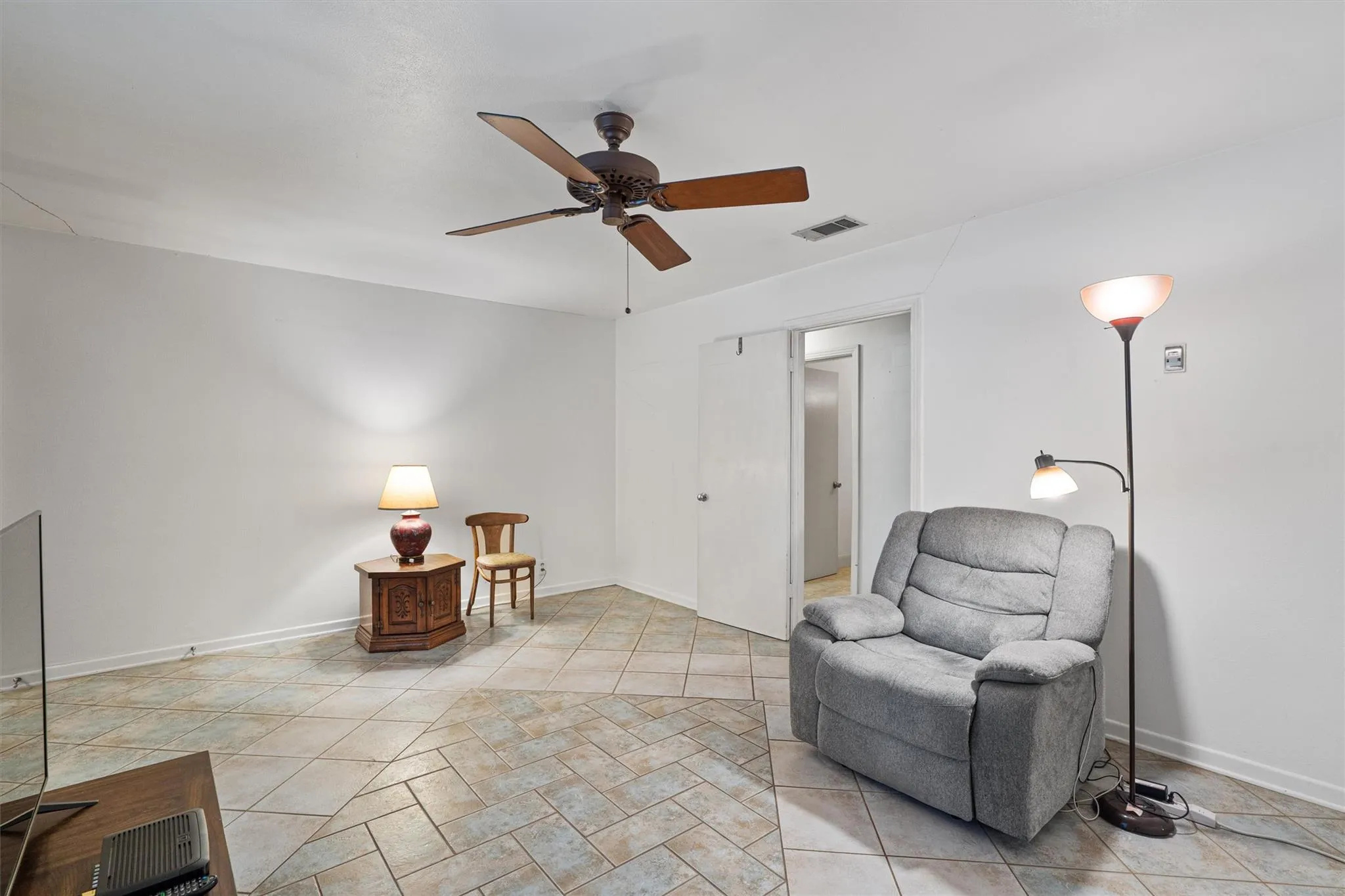 Photo 5 of 3311 BENGSTON ST
