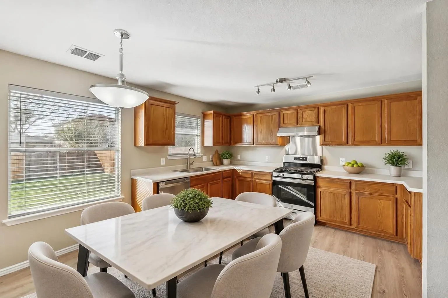 Photo 4 of 14420 LEMONGRASS LN