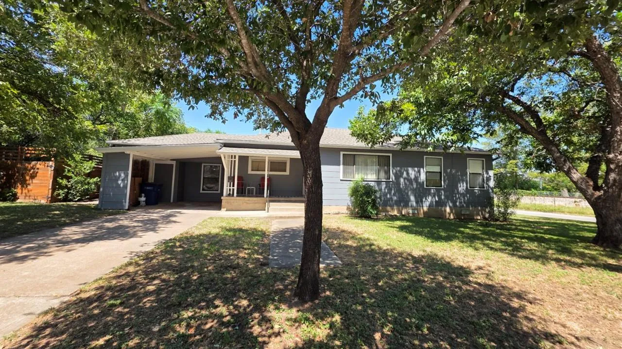 Photo of 1028 ELLINGSON LN, Austin, TX, 78751