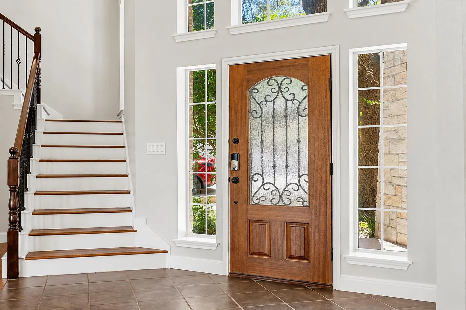 Photo 3 of 9905 WHITLEY BAY DR