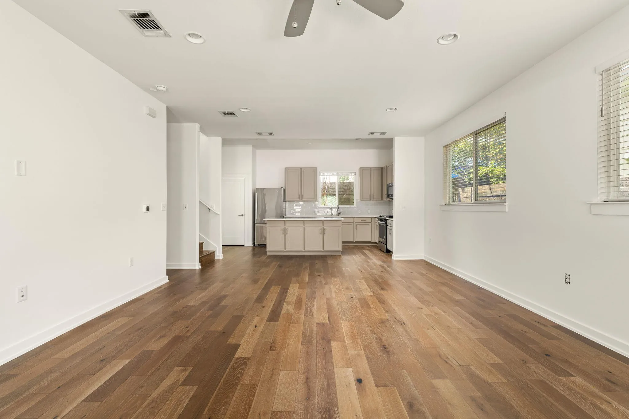 Photo 4 of 6800 MENCHACA RD #9