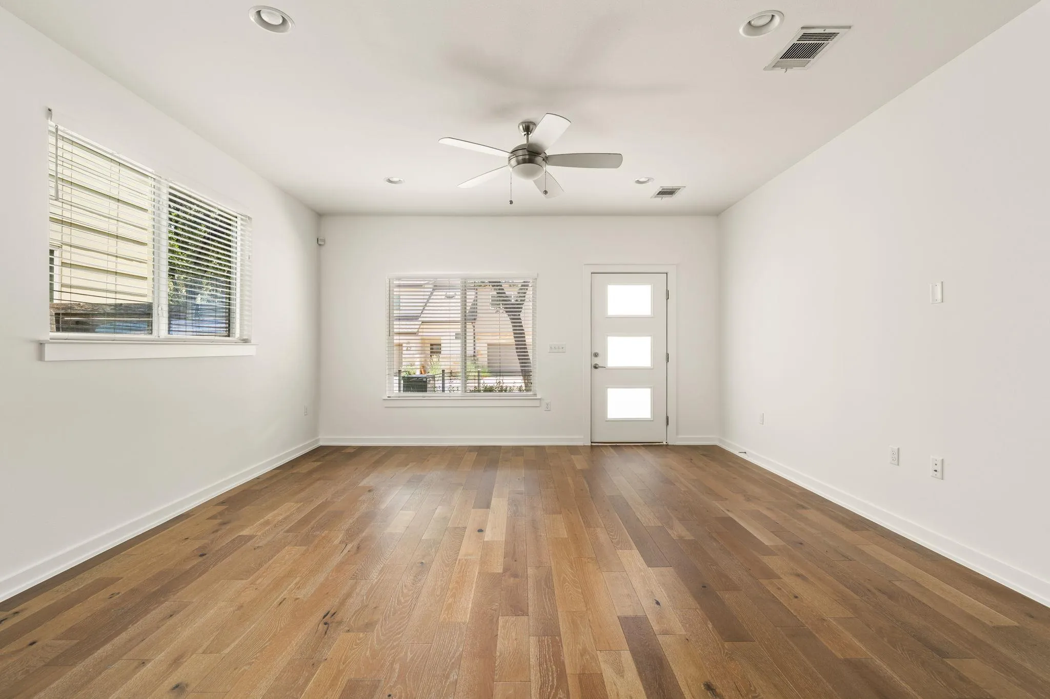 Photo 5 of 6800 MENCHACA RD #9