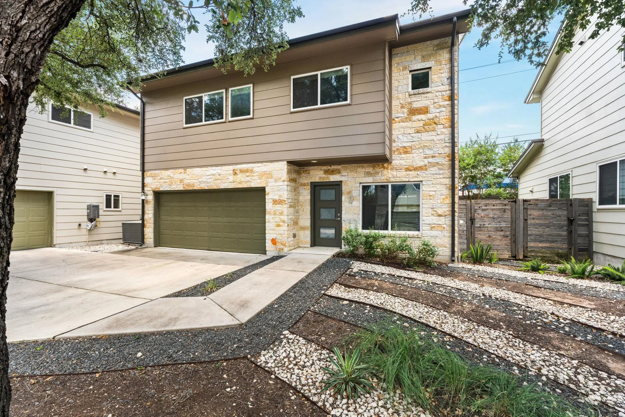 Photo 2 of 6800 MENCHACA RD #9