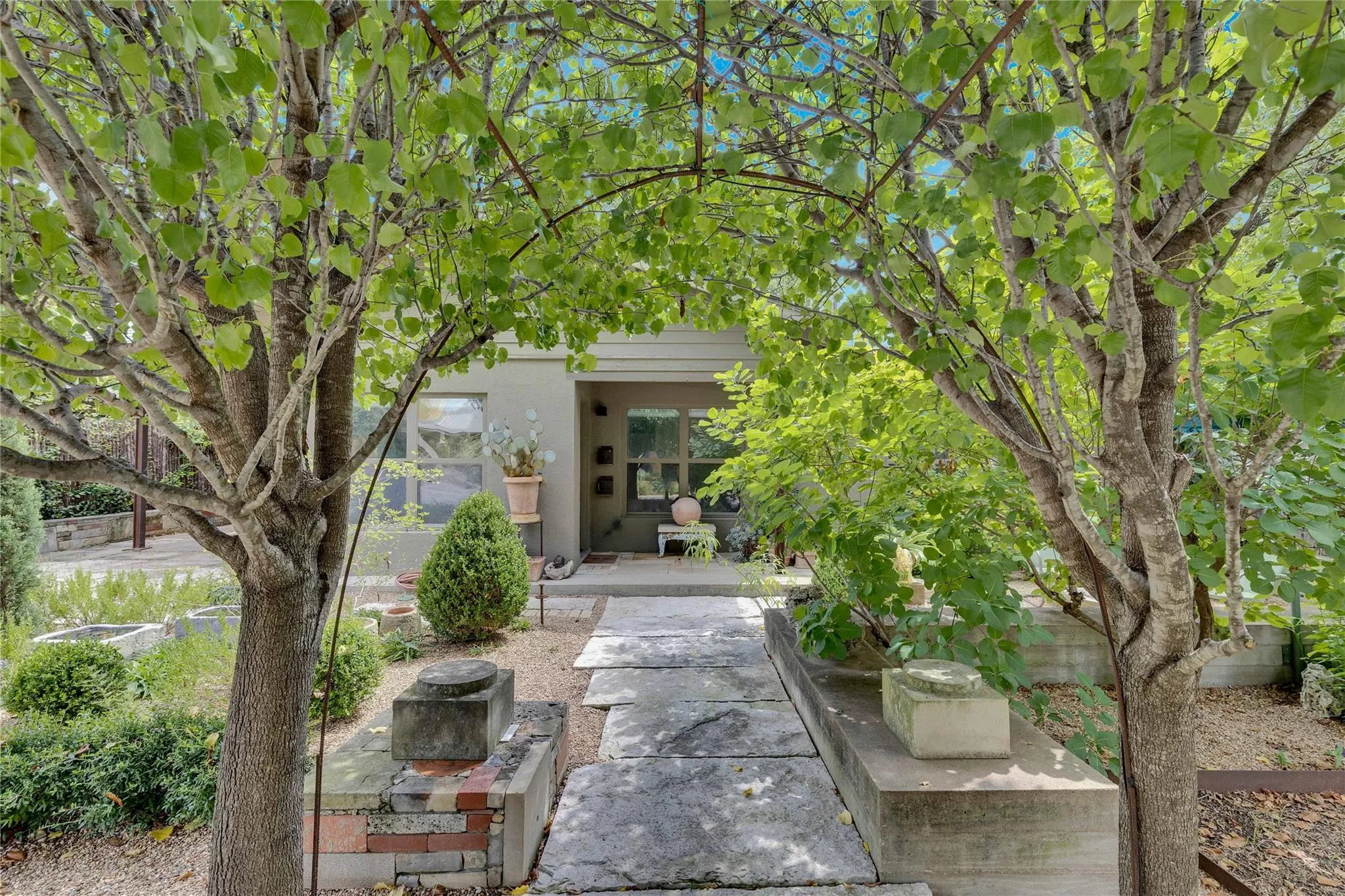 Photo 3 of 1306 NORWOOD RD #A