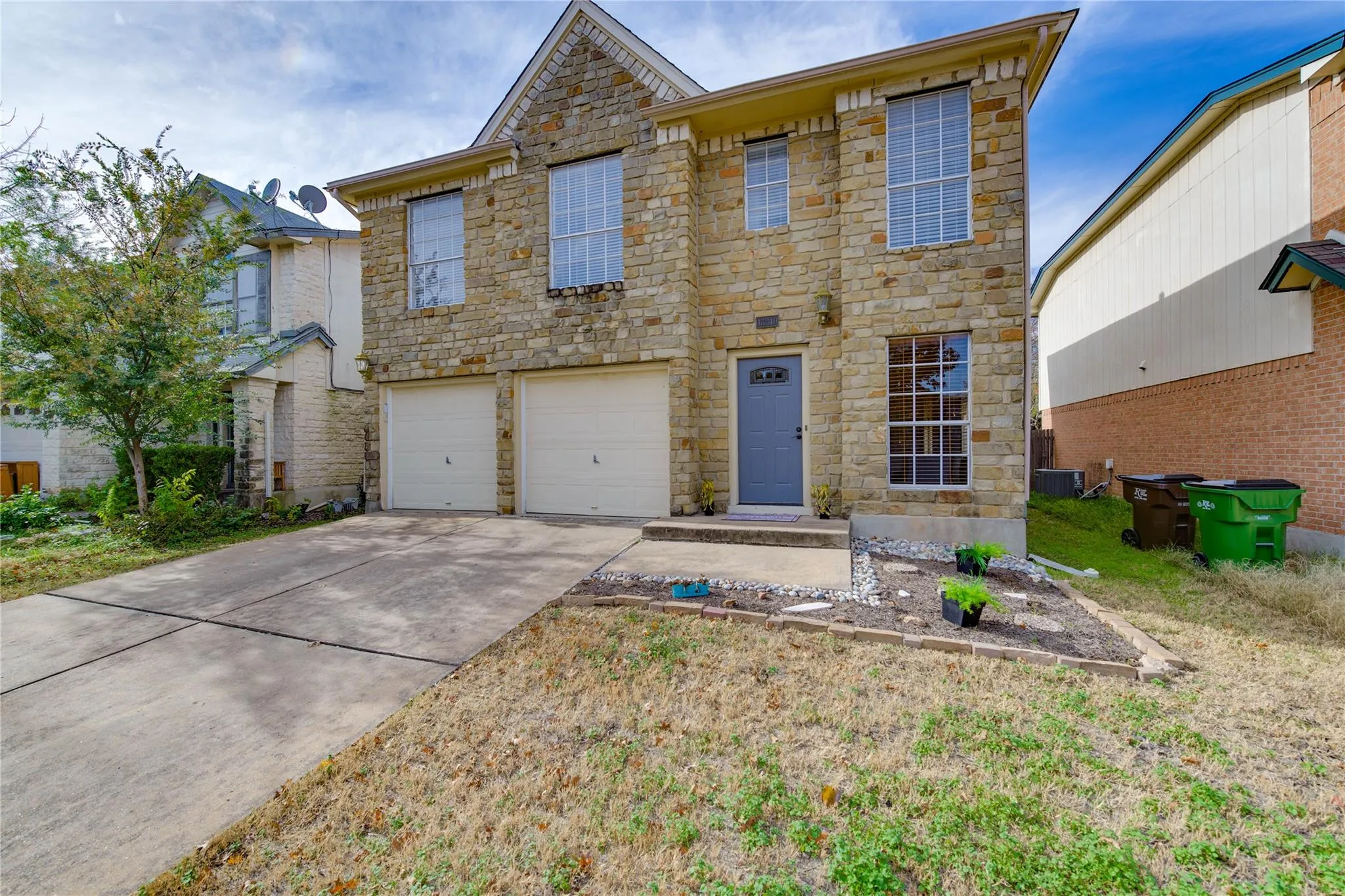 Photo 2 of 13210 MARRERO DR