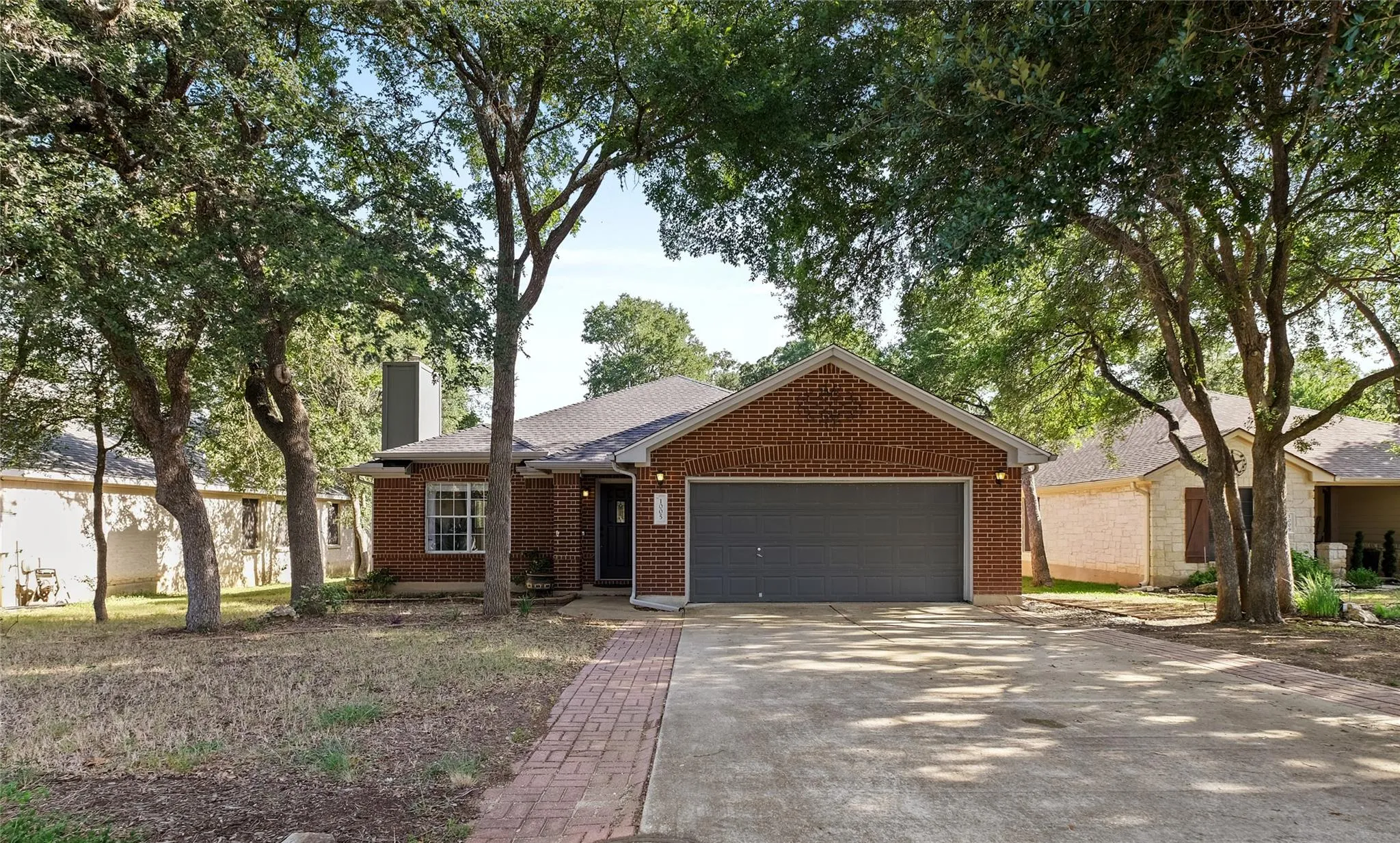 Photo 2 of 1005 HALEYS WAY DR