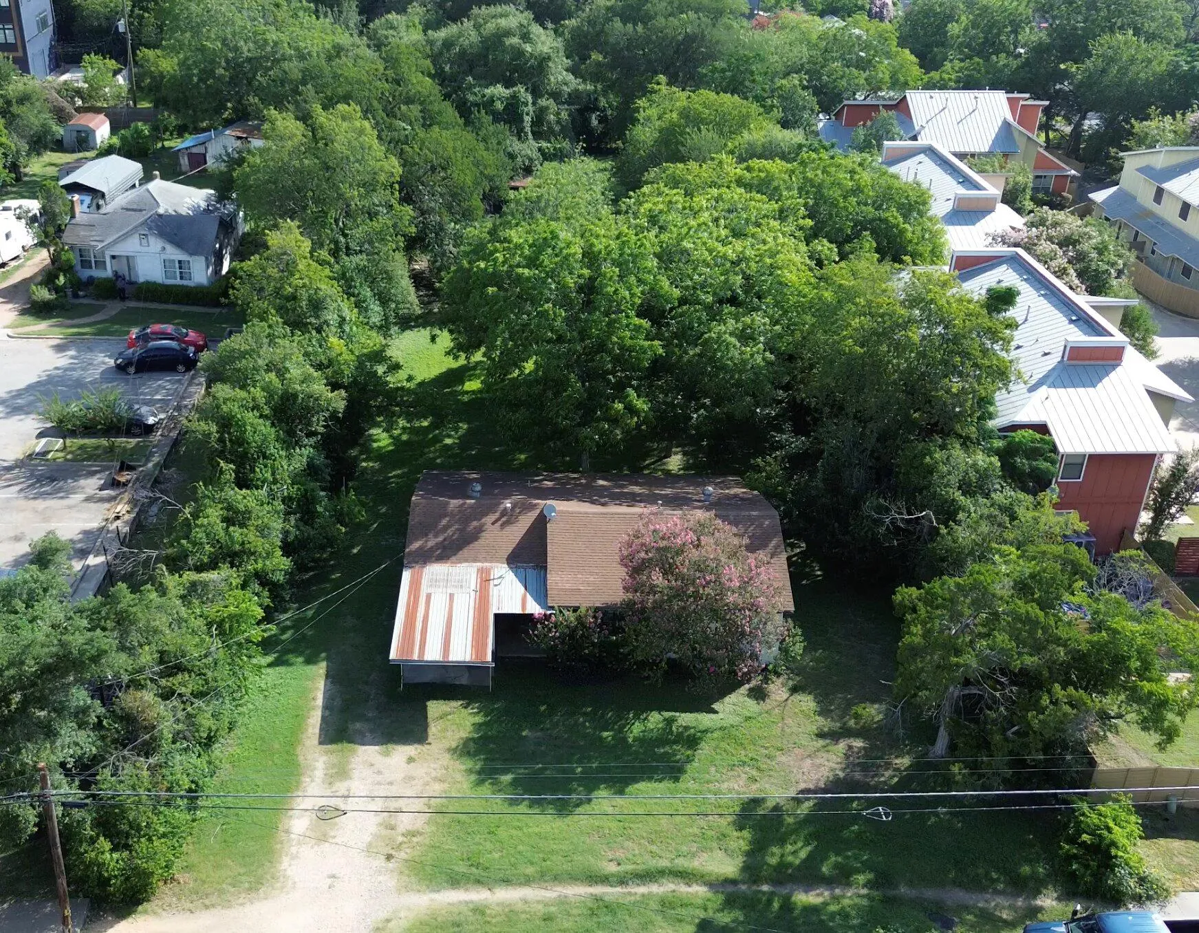 Photo 5 of 1806 FORTVIEW RD