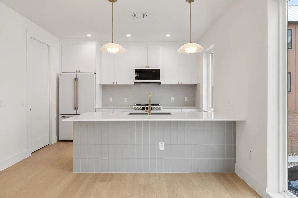 Photo 5 of 3528 GONZALES ST #1B