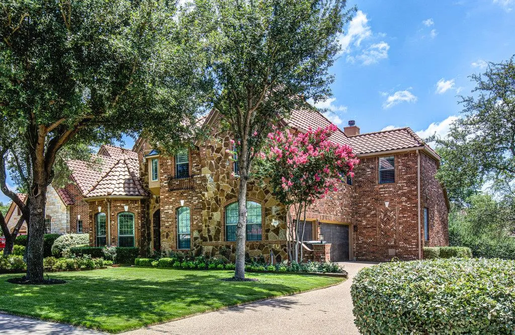 Photo of 1917 LAKECLIFF HILLS LN, Austin, 78732