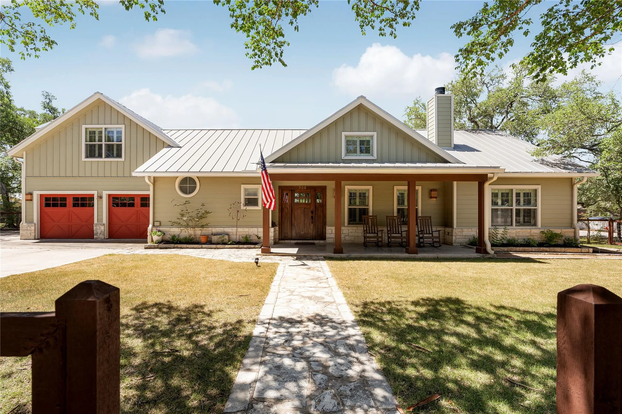 Photo of 315 HAYS ST, Dripping Springs, TX, 78620