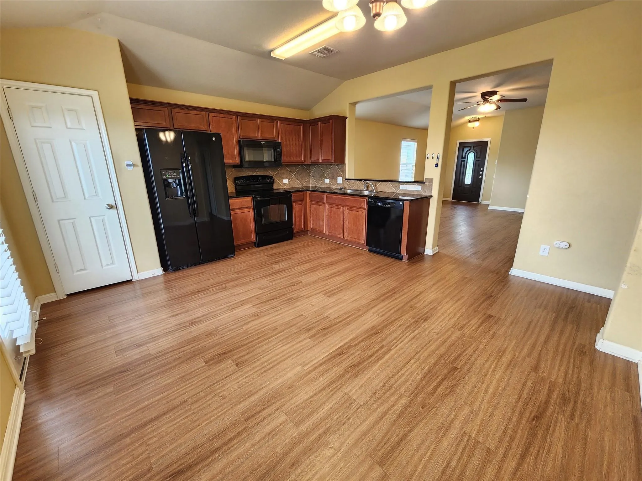 Photo 5 of 107 LAVACA LOOP