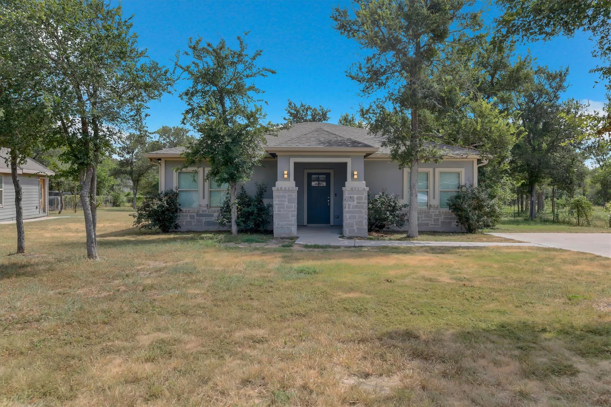 Photo of 159 LA FORTUNA DR, Del Valle, TX, 78617