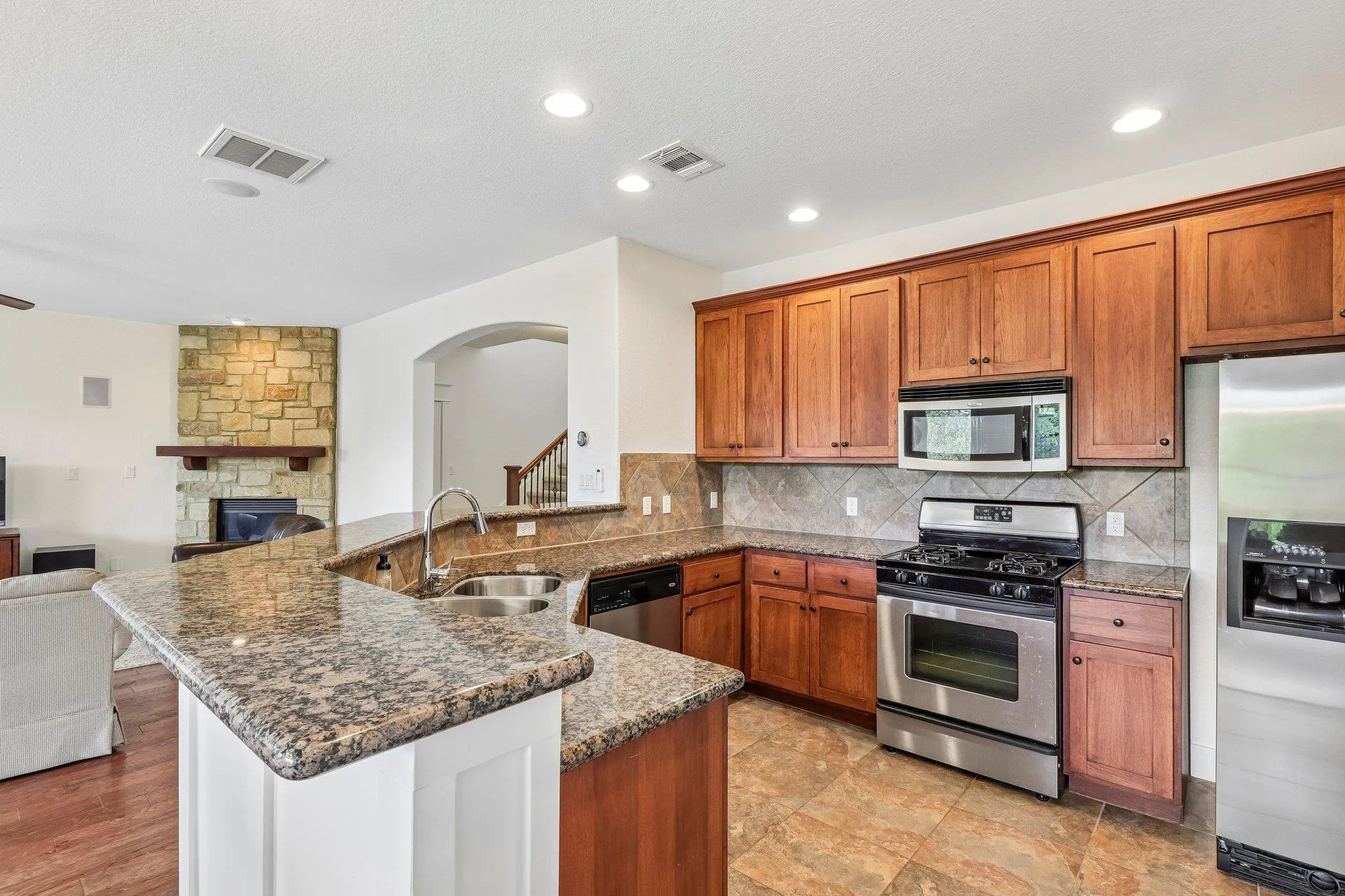 Photo 4 of 6805 LANTERN VIEW DR
