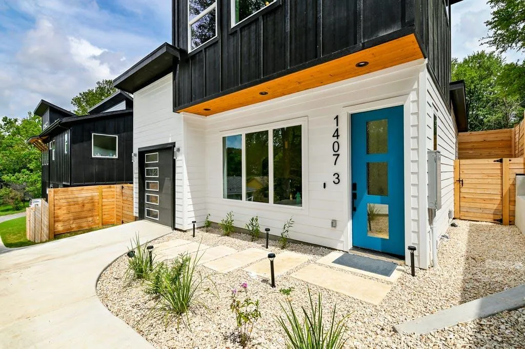 Photo of 1407 GREENWOOD AVE #3, Austin, 78721