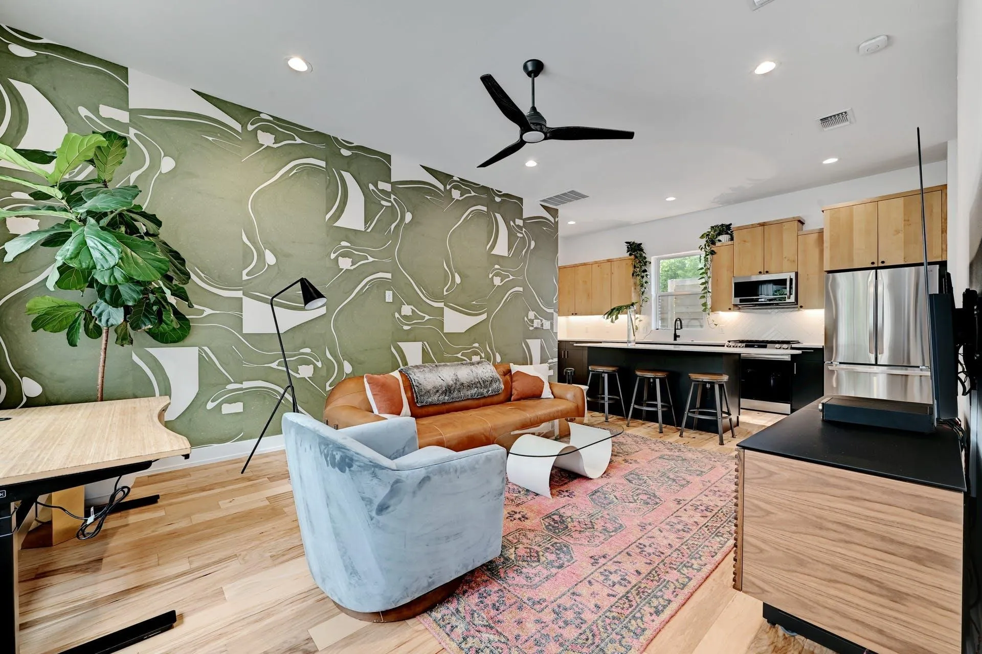 Photo 2 of 1407 GREENWOOD AVE #3