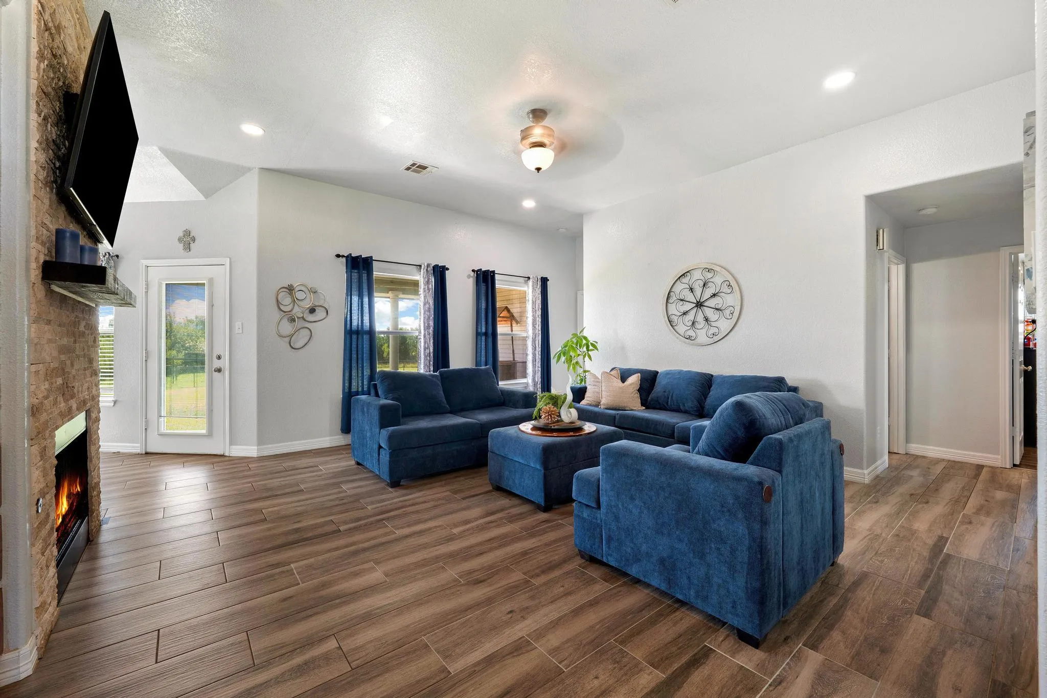 Photo 4 of 4900 GATE DANCER LN