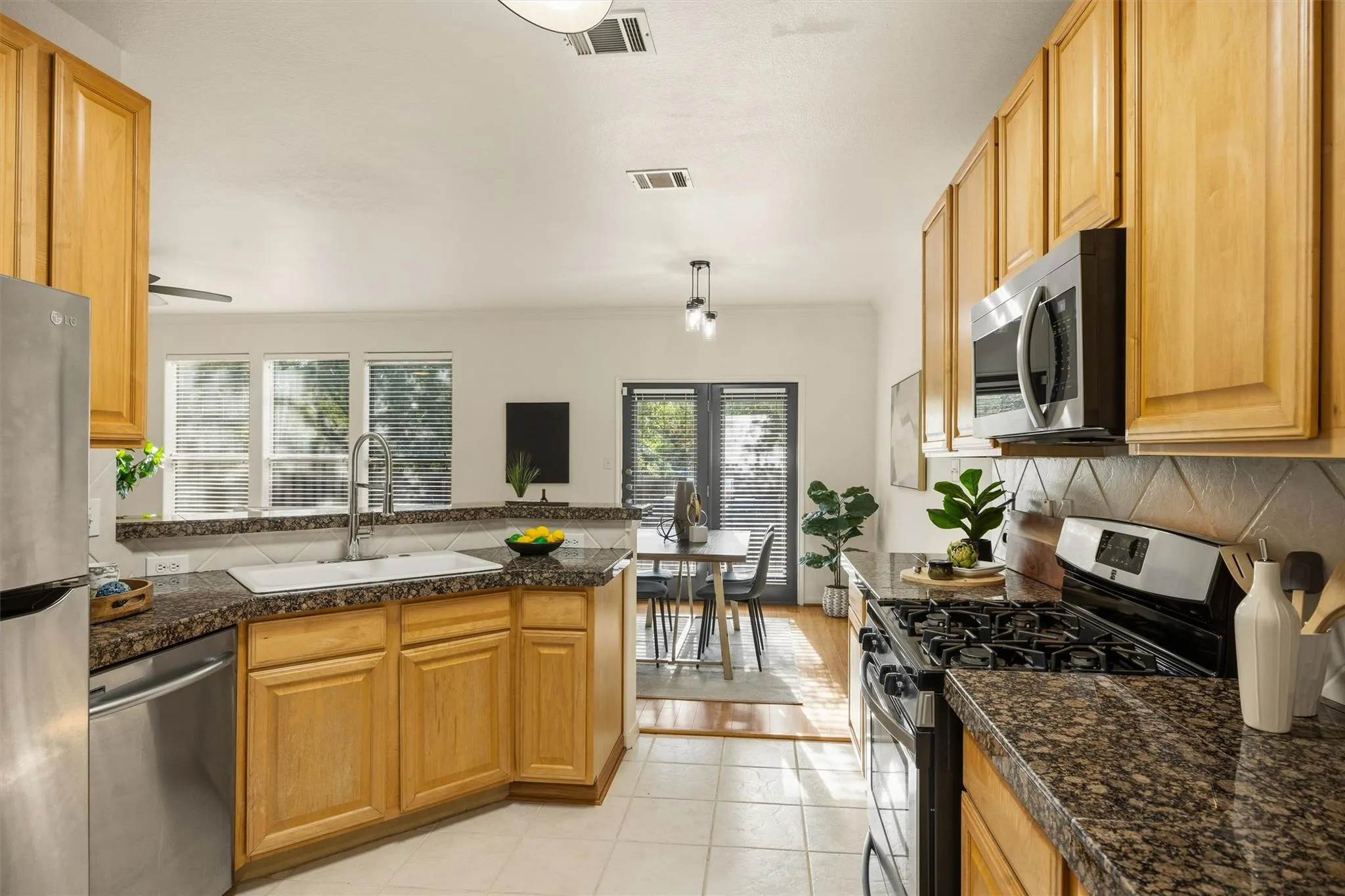 Photo 5 of 4620 W WILLIAM CANNON DR #60