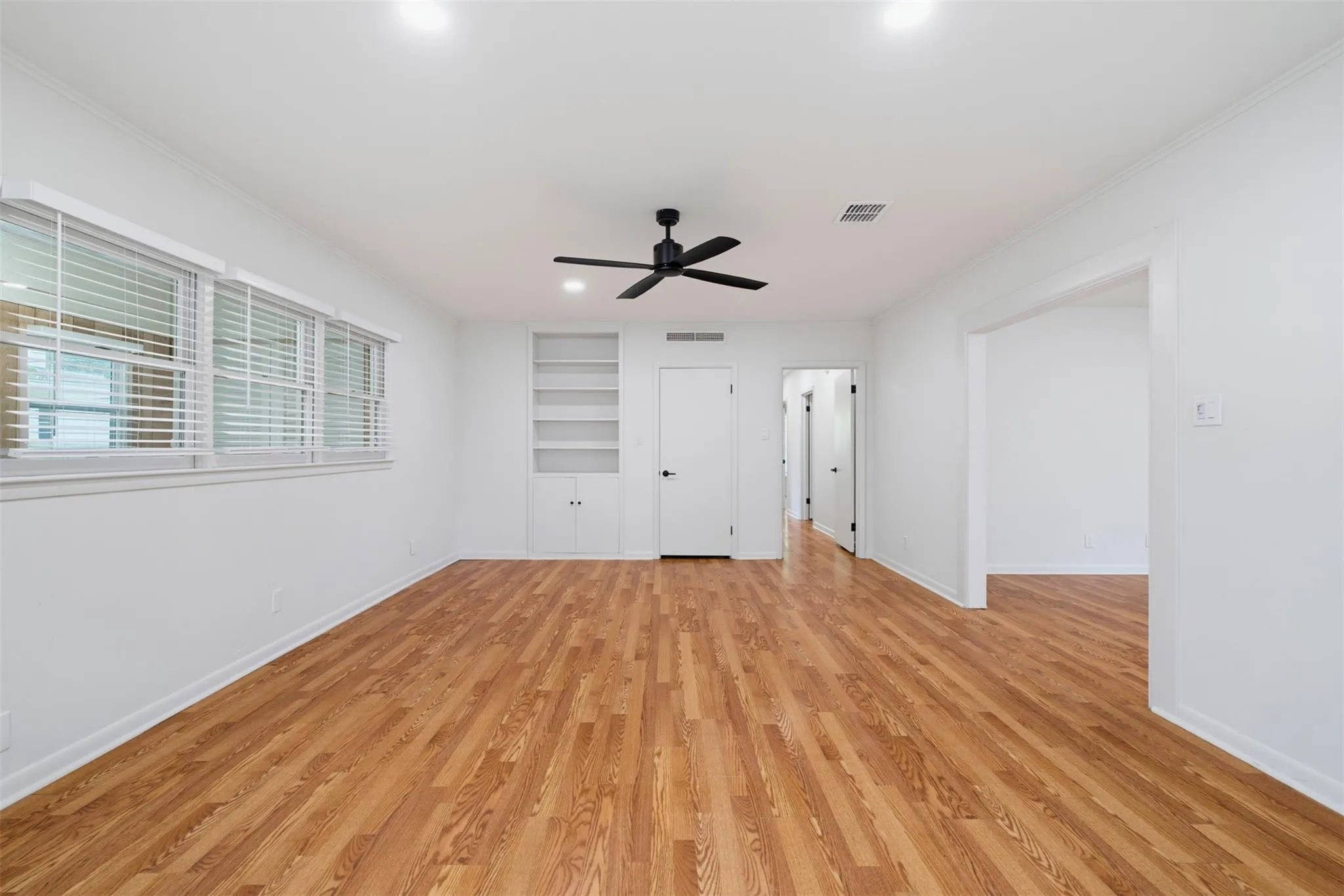 Photo of 6010 DUNBURY DR, Austin, TX, 78723
