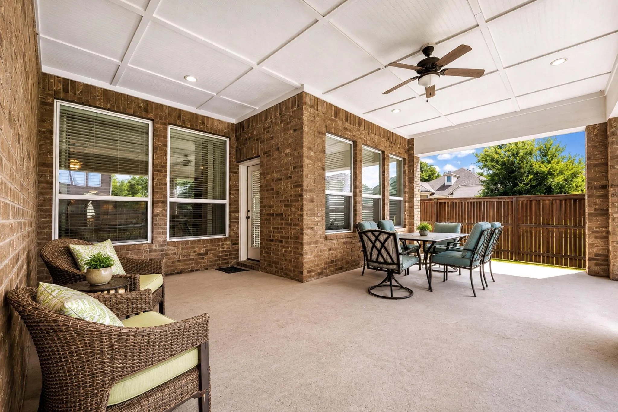 Photo 5 of 101 CANYON LAKE LN