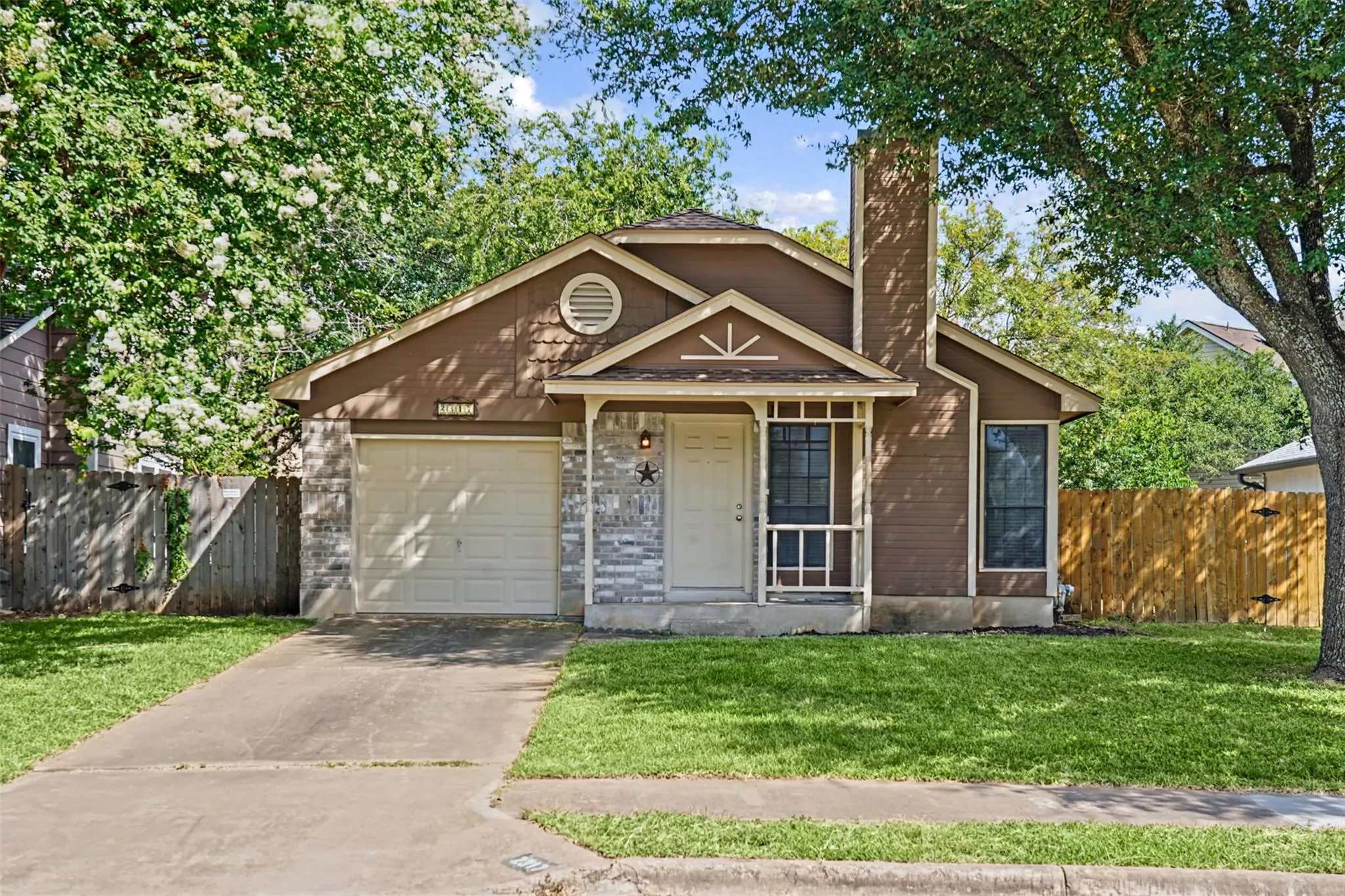 Photo 2 of 2317 CLAUDIA JUNE AVE