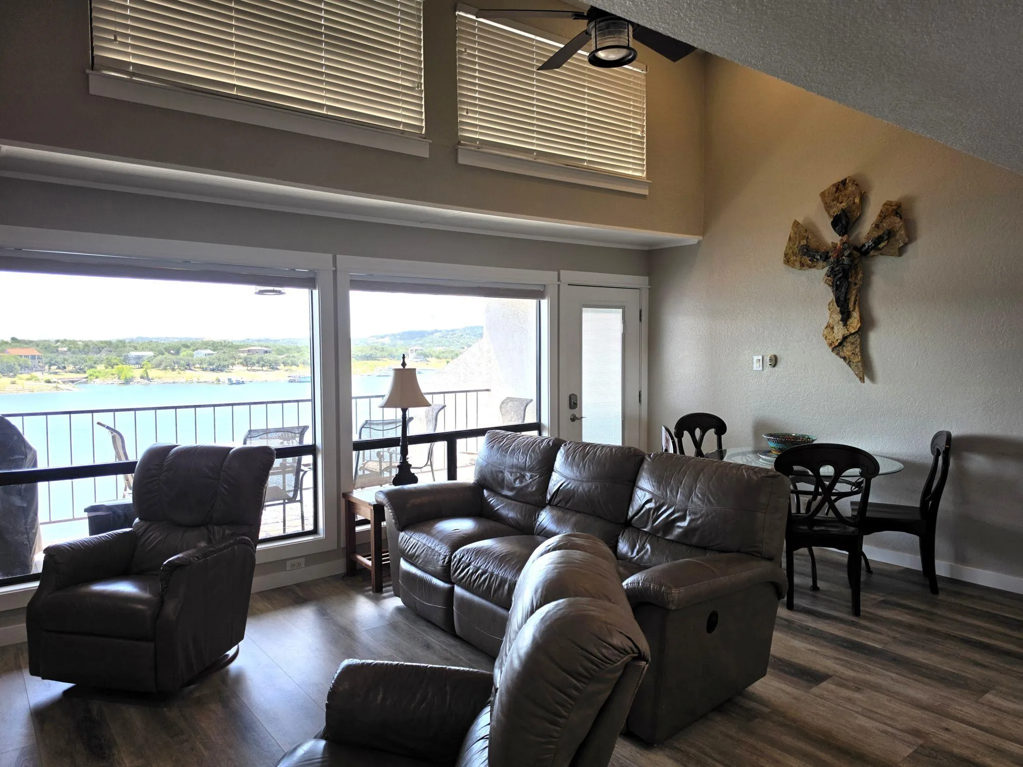 Photo 3 of 1601 JUDY LYNN DR #212