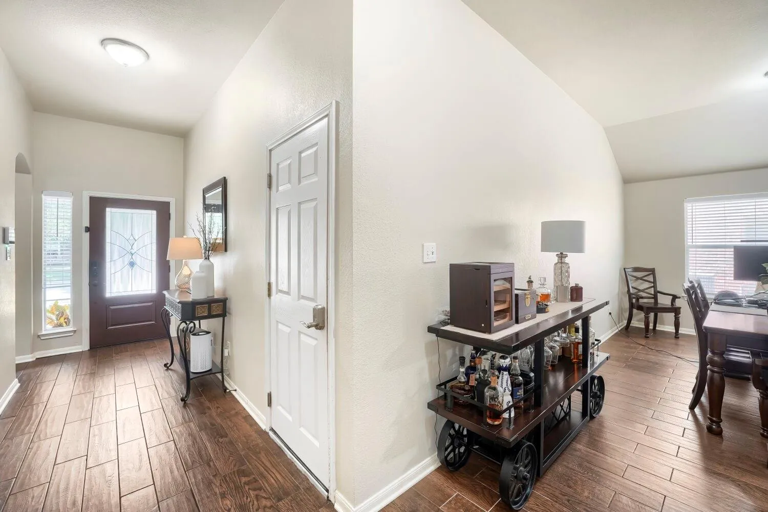 Photo 4 of 18701 DRY POND DR