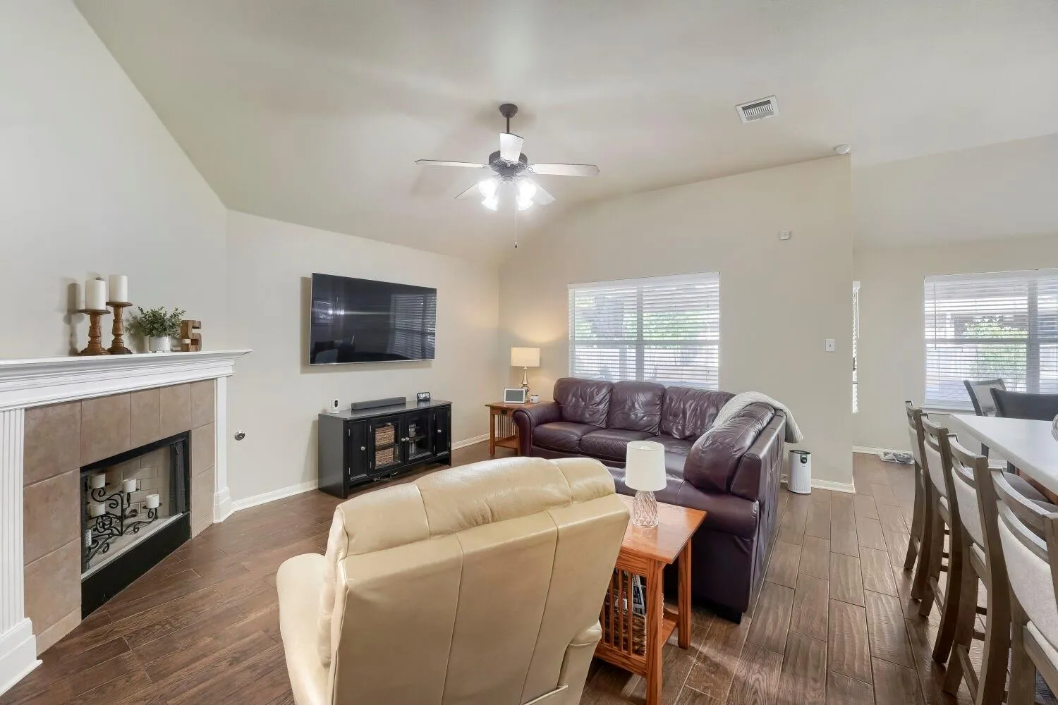 Photo 5 of 18701 DRY POND DR