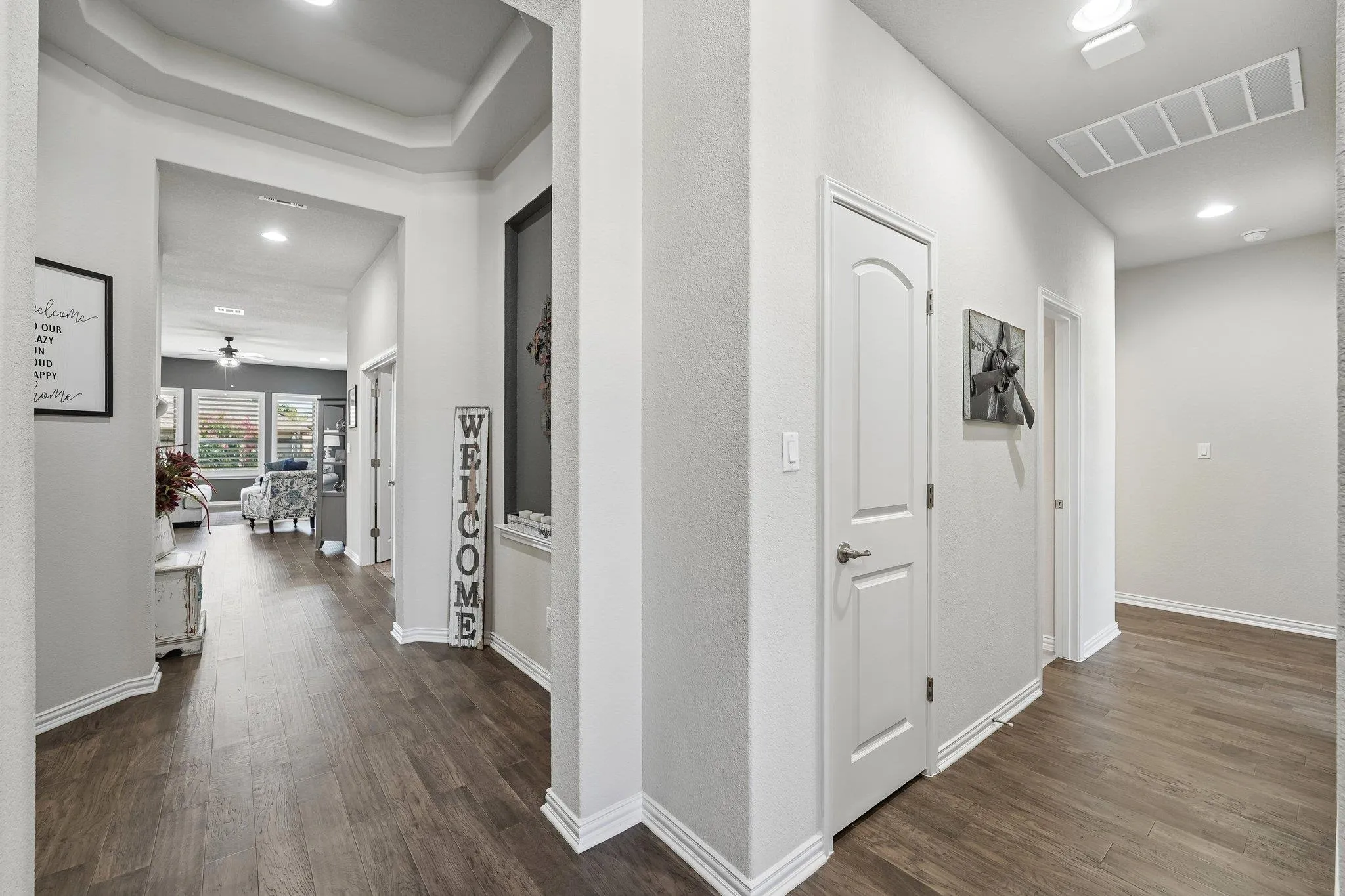 Photo 5 of 2424 COSTERA ST