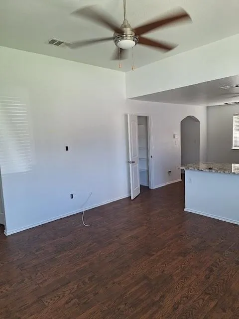 Photo 4 of 4405 BELFIELD LN