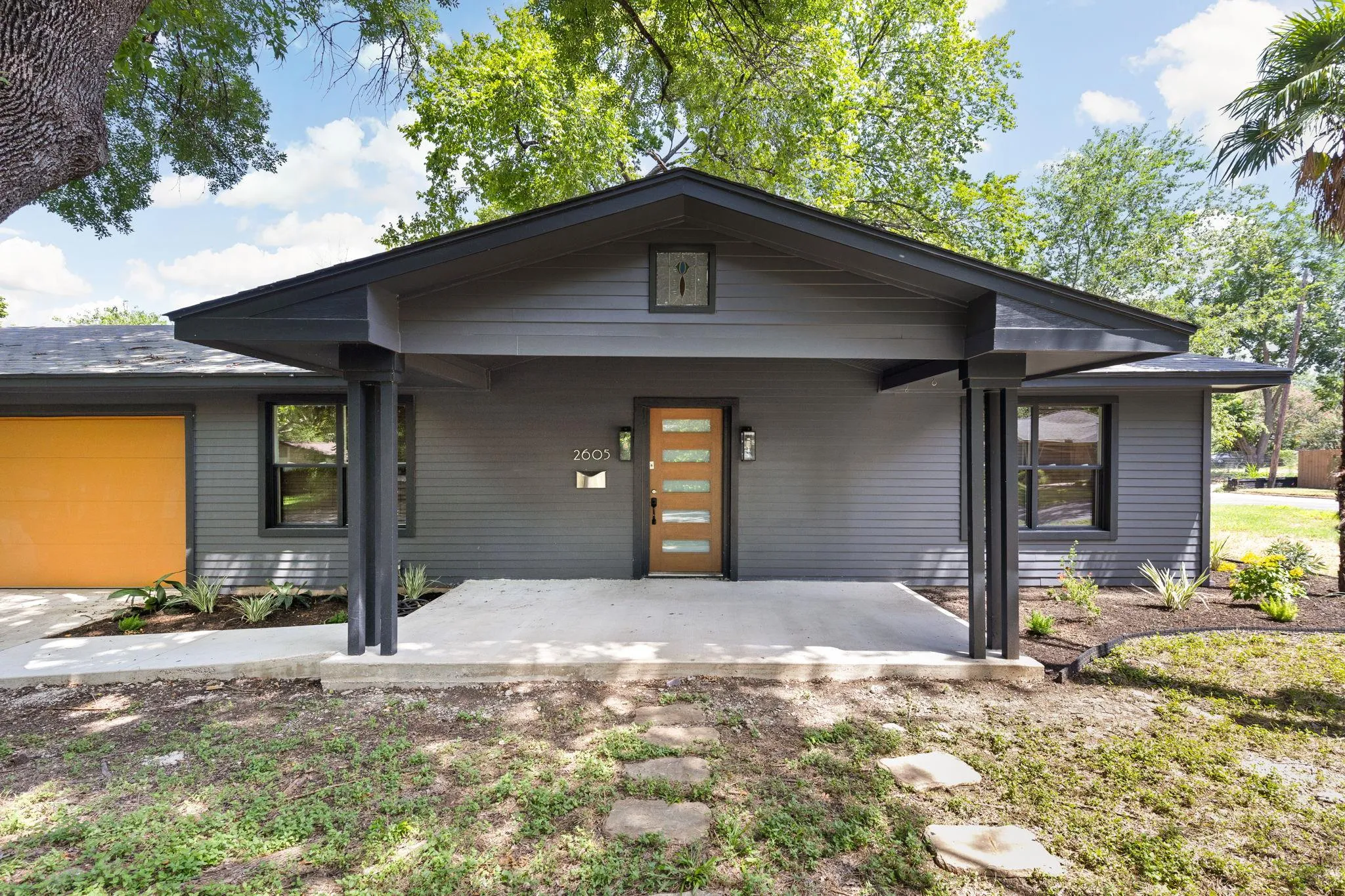 Photo 2 of 2605 FRIAR TUCK LN