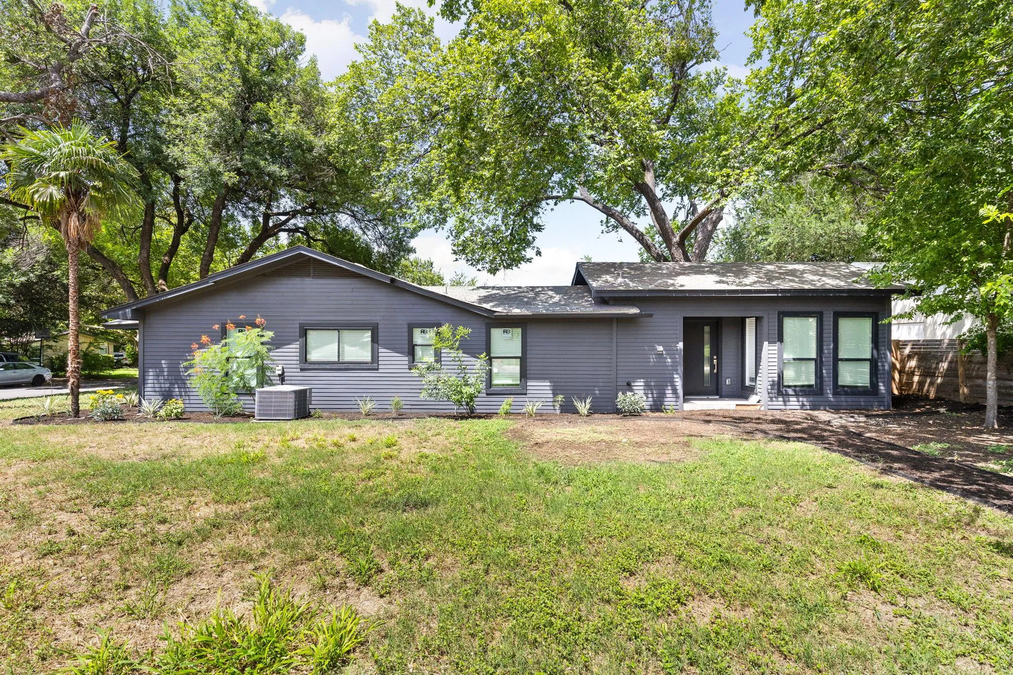 Photo 4 of 2605 FRIAR TUCK LN
