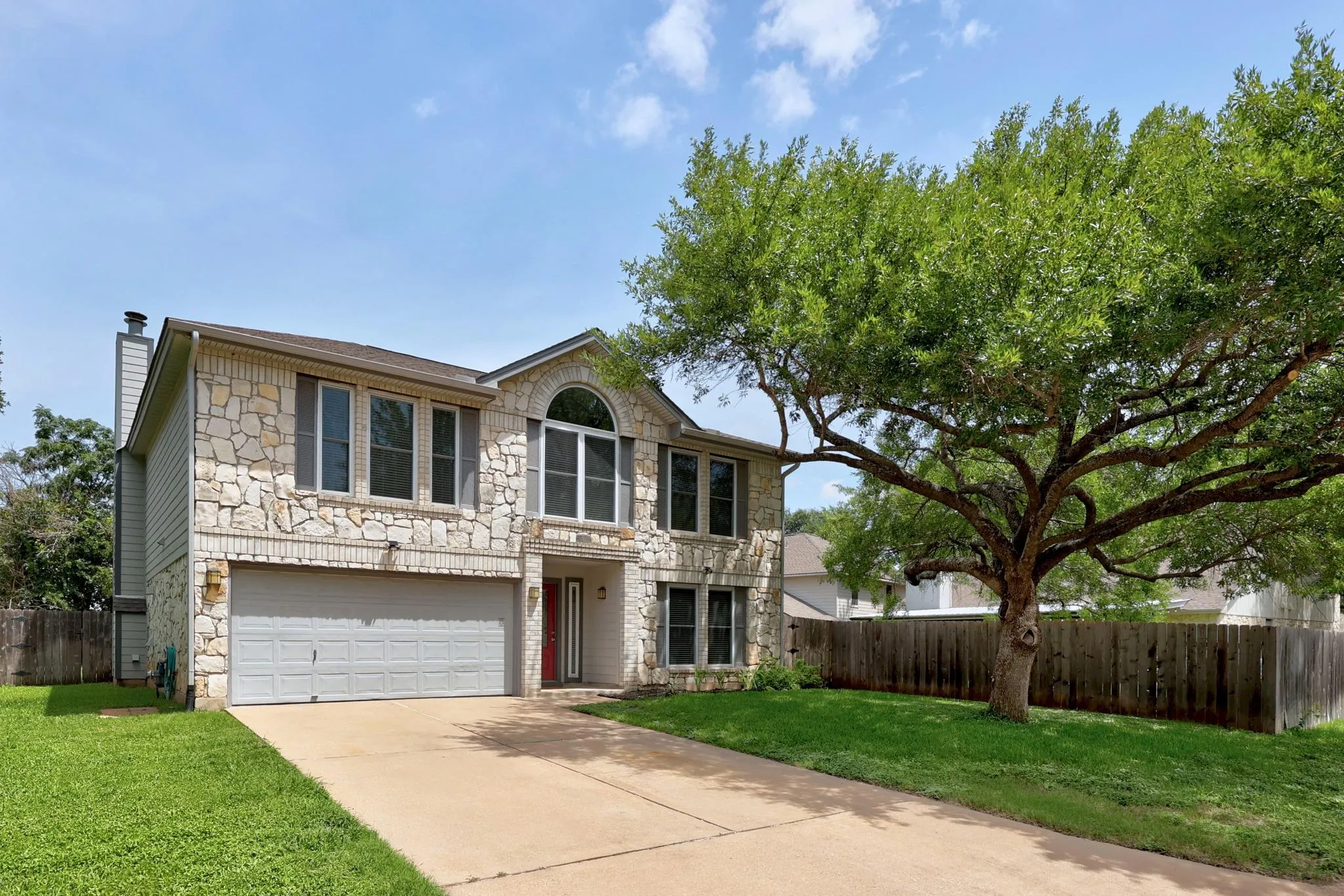 Photo 4 of 8416 PRIEST RIVER DR